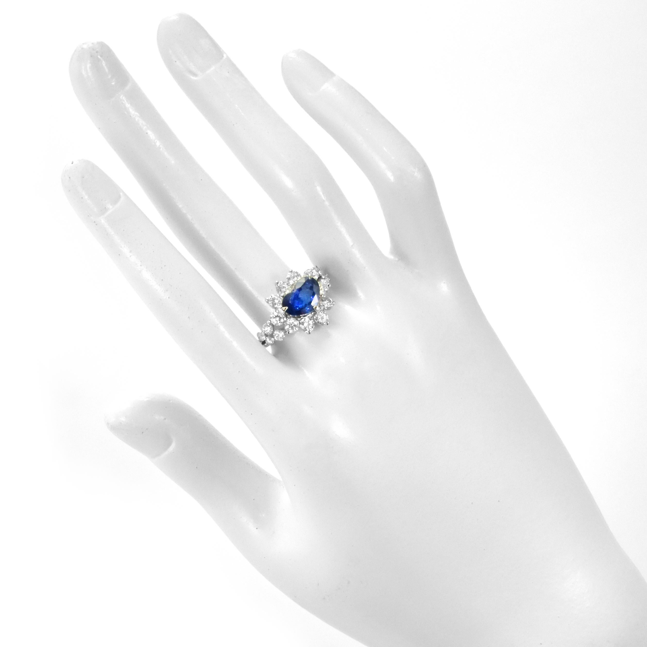Ring aus Platin mit 2,94 Karat natürlichem Saphir und Diamant im Angebot 1