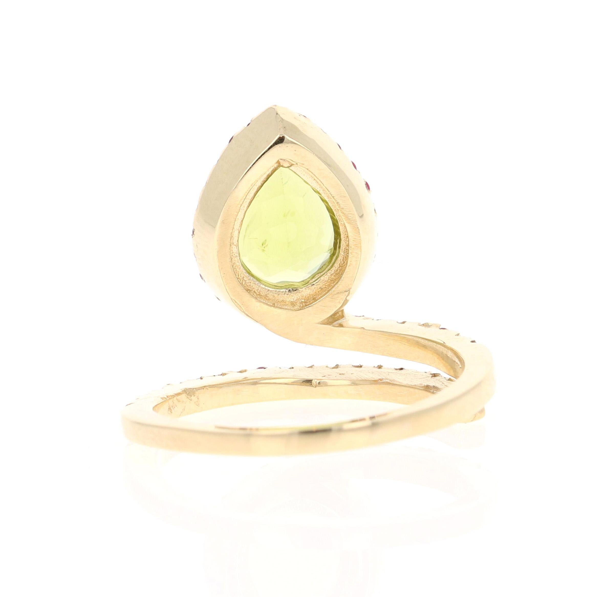 Pear Cut 2.94 Carat Peridot Sapphire Diamond 14 Karat Yellow Gold Engagement Ring