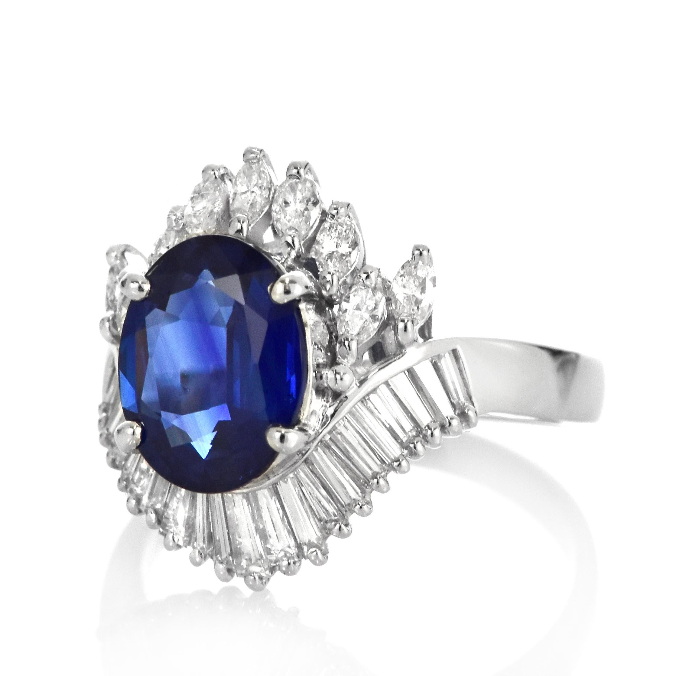 Anillo de Cóctel de Zafiro y Diamantes de 2,94 Quilates realizado en Platino Moderno en venta