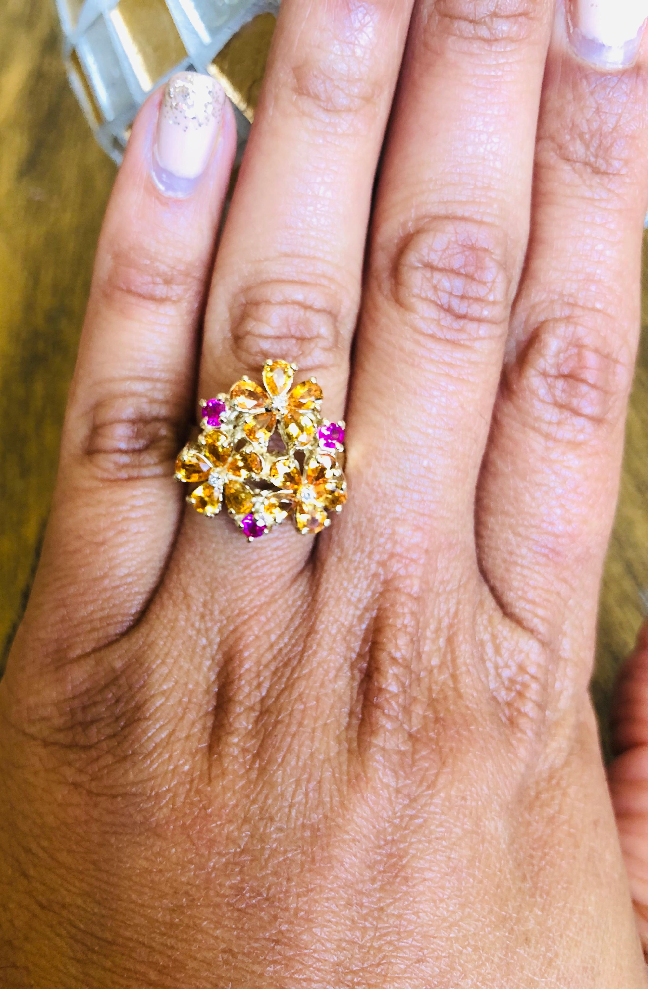 Sapphire Diamond Yellow Gold Floret Design Cocktail Ring In New Condition For Sale In Los Angeles, CA