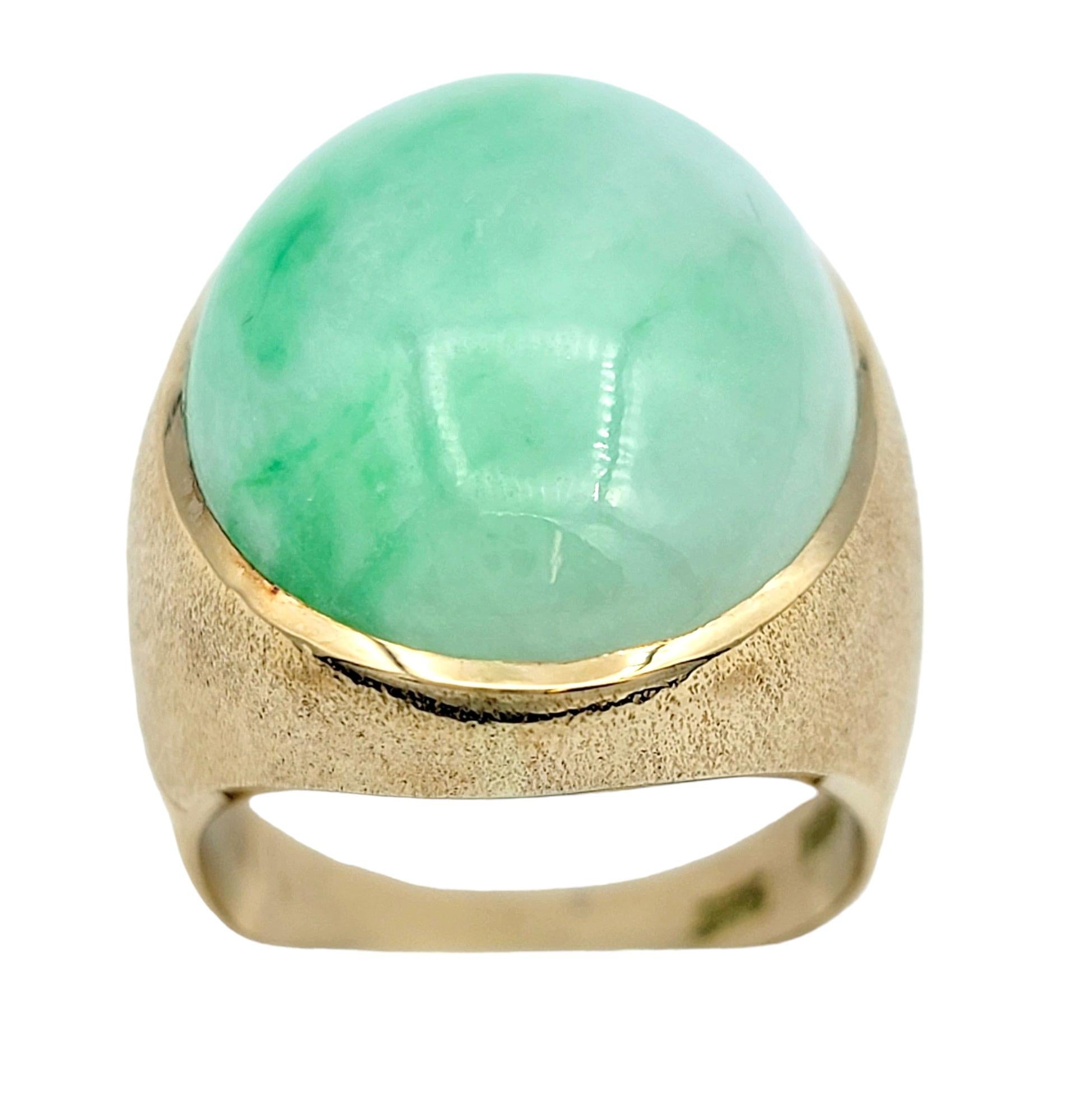 Contemporary 29.40 Carat Solitaire Oval Cabochon Green Nephrite Jade Ring in Yellow Gold For Sale
