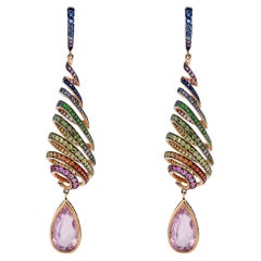 Boucles d'oreilles en spirale en or rose avec kunzite de 29,46 carats et saphirs naturels arc-en-ciel