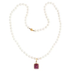 Collar de rubíes y perlas de 29,47 quilates en oro amarillo