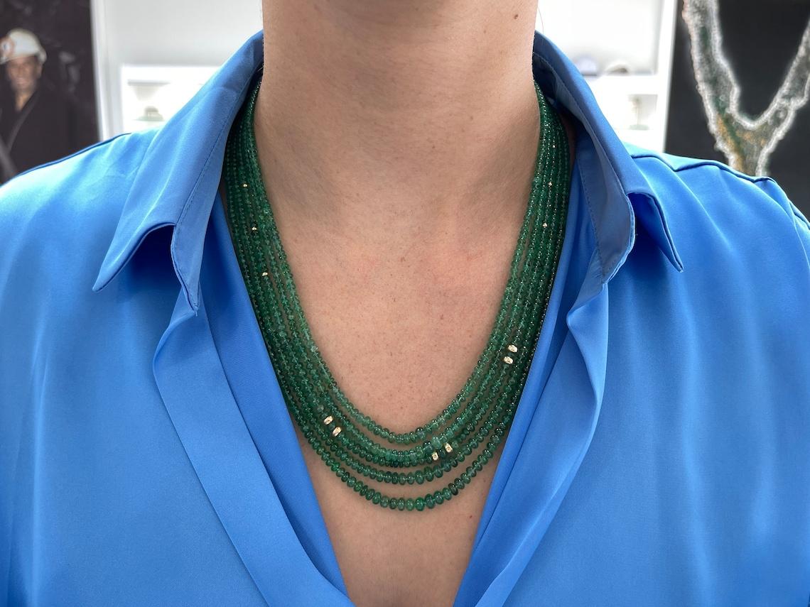 294 Karat 14K natürlicher Smaragd Rondelle Fünfstrang-Halskette Medium Grüne Perlen im Zustand „Neu“ im Angebot in Jupiter, FL