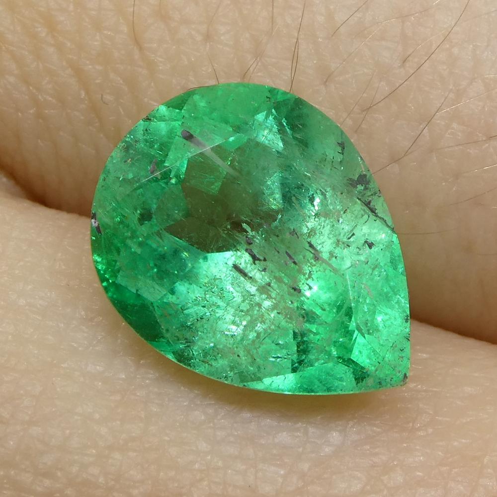 Description:

Gem Type: Emerald 
Number of Stones: 1
Weight: 2.94 cts
Measurements: 11.29x8.76x6.03mm
Shape: Pear
Cutting Style Crown: Brilliant Cut
Cutting Style Pavilion: Modified Brilliant Cut 
Transparency: Transparent
Clarity: Moderately