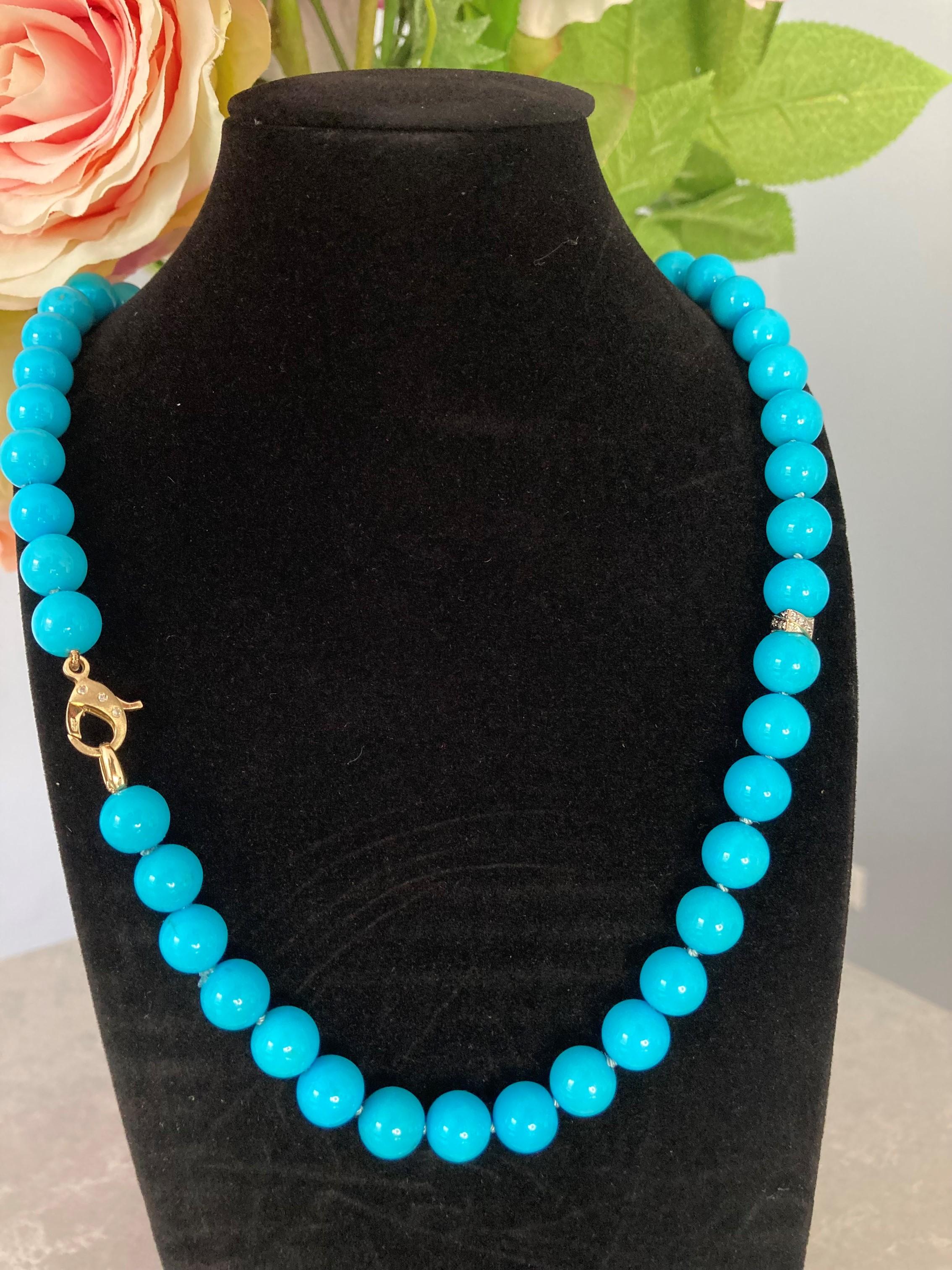 Genuine 295 Carat Blue Sleeping Beauty Turquoise Diamond Yellow Gold Necklace In New Condition For Sale In GOES, NL