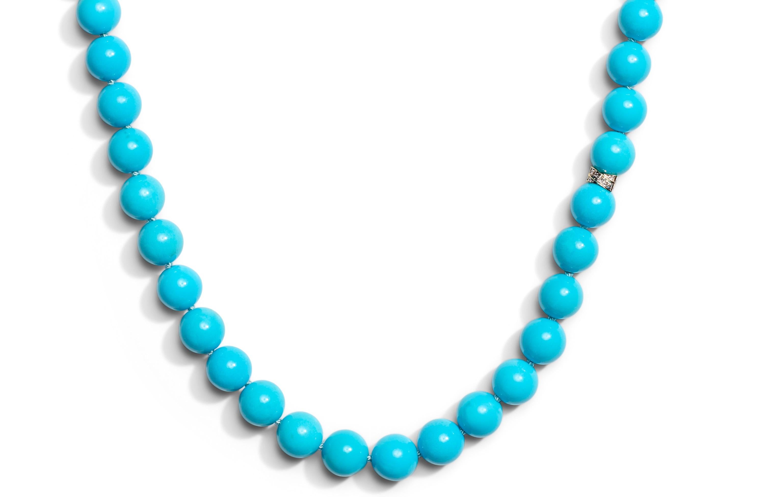 Genuine 295 Carat Blue Sleeping Beauty Turquoise Diamond Yellow Gold Necklace For Sale 1