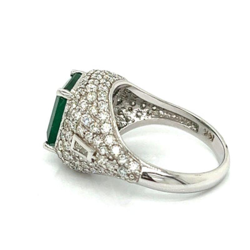 2.95 Carat Emerald and 1.74 CTW Diamond Ring In New Condition In Derby, NY