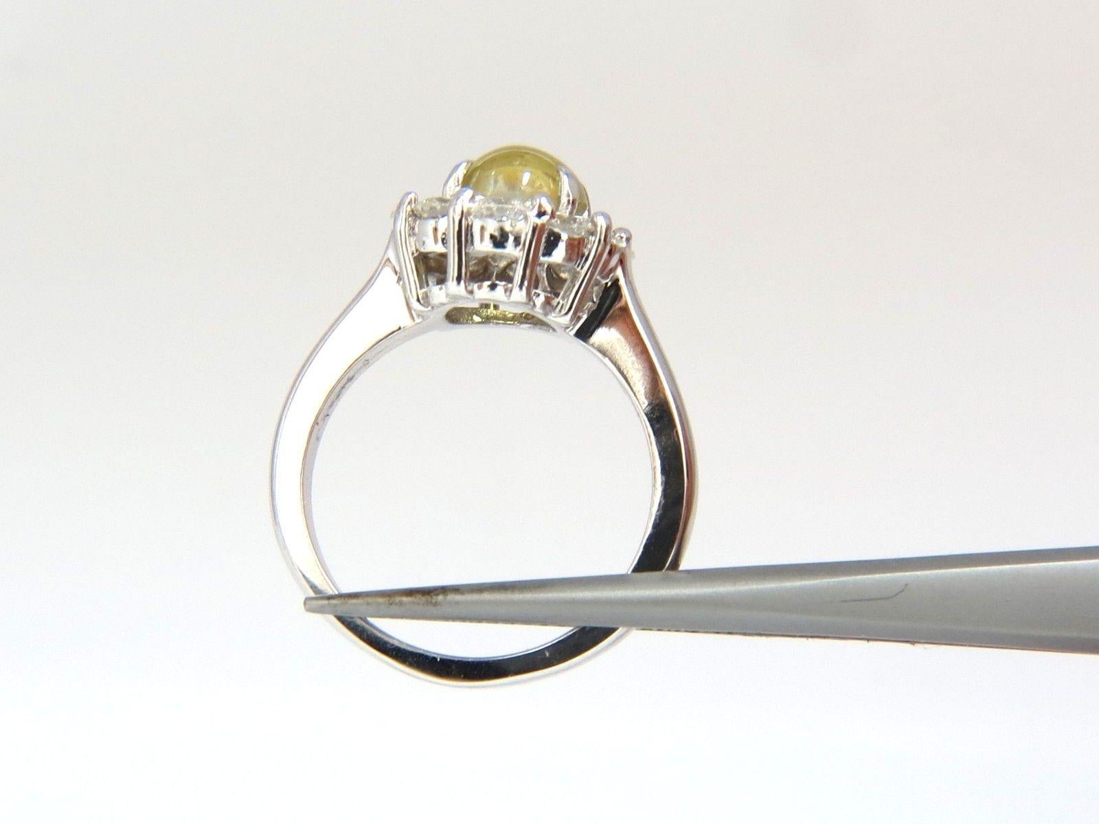 Round Cut 2.95 Carat Natural Cabochon Chrysoberyl Cat's Eye Diamonds Ring 14 Karat