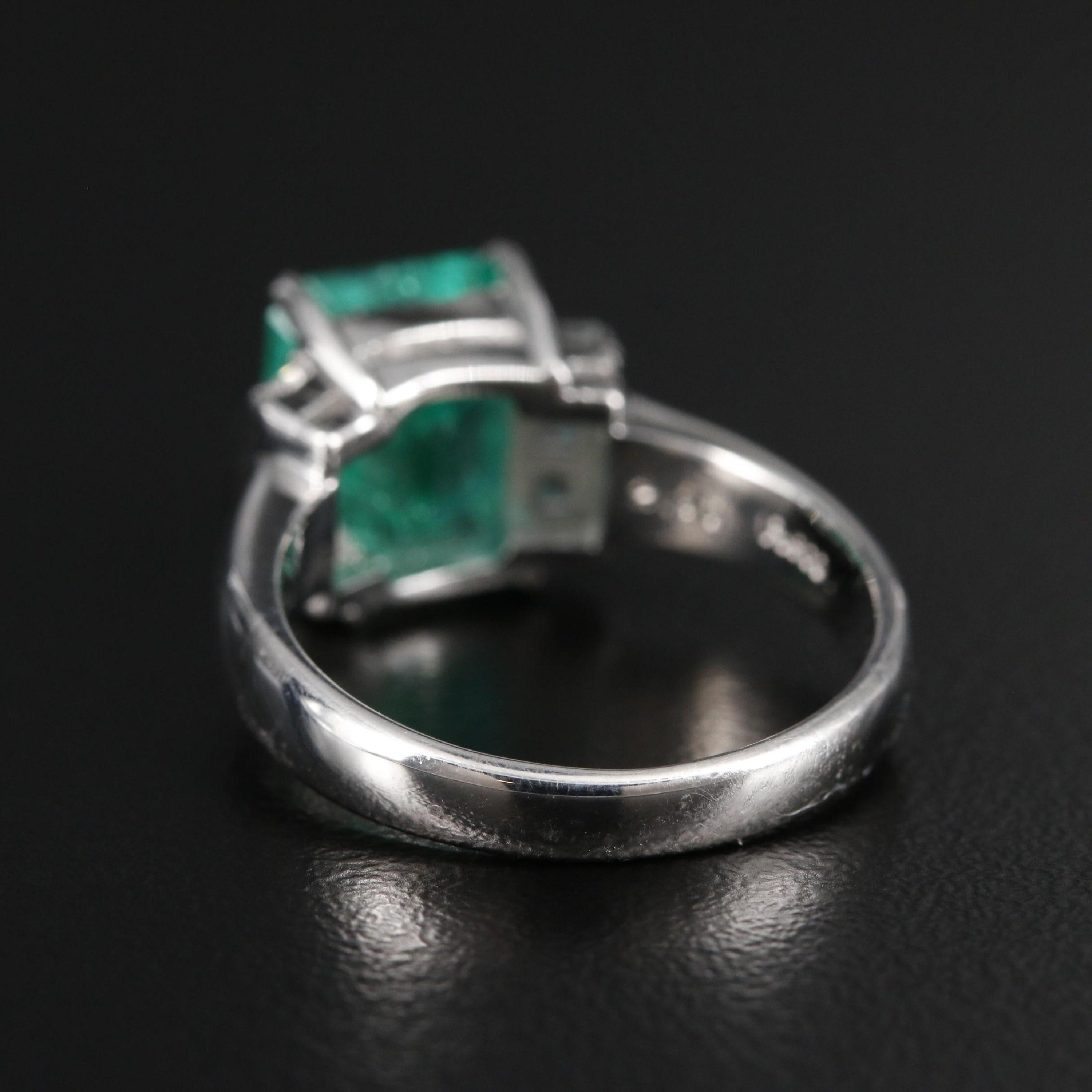 For Sale:  2.95 Carat Natural Emerald Diamond Engagement Ring Diamond Signet Wedding Ring 4