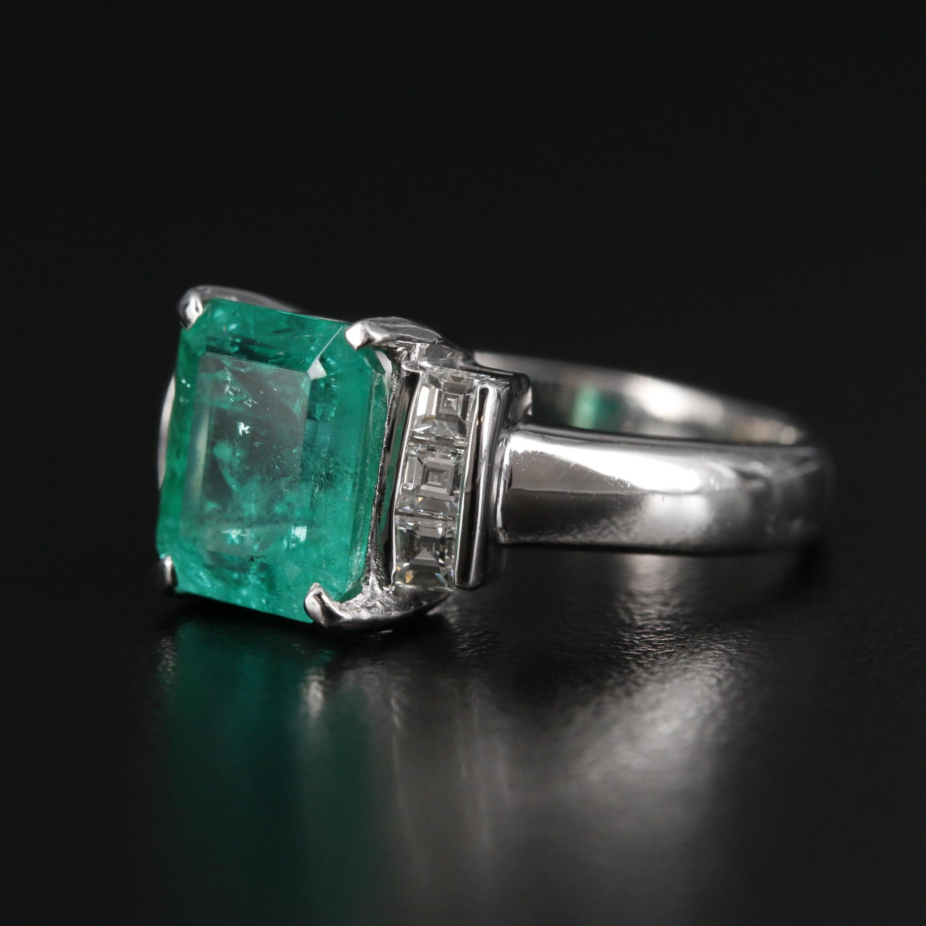 For Sale:  2.95 Carat Natural Emerald Diamond Engagement Ring Diamond Signet Wedding Ring 5