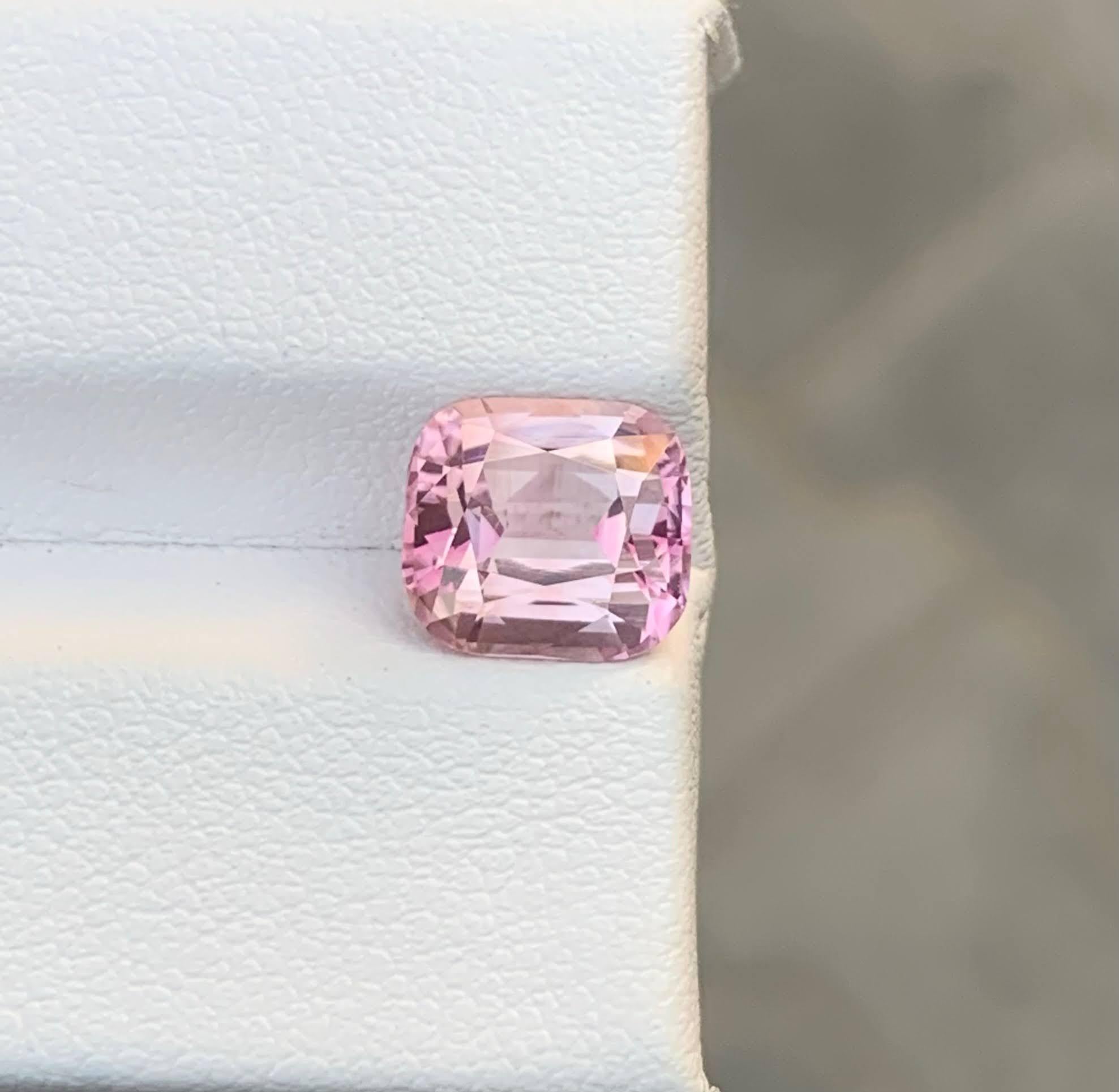 2.95 Carat Natural Loose Baby Pink Tourmaline Stone Cushion Cut Afghan Gemstone (pierre précieuse afghane) en vente 4