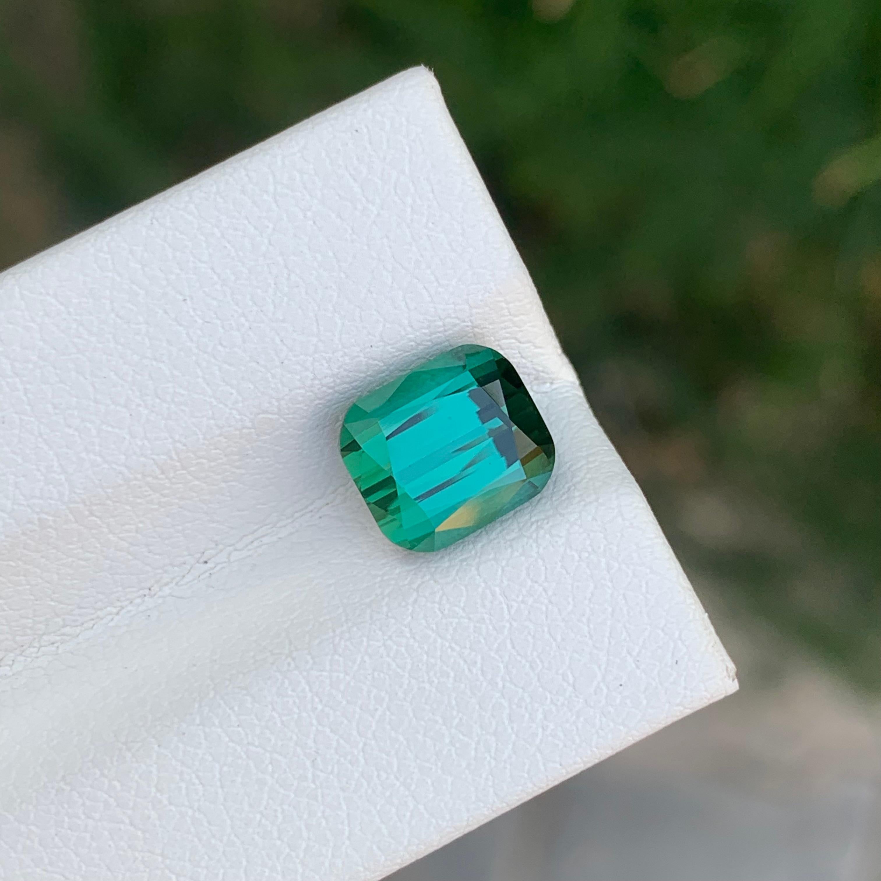 2.95 Carat Natural Loose Blue Green Tourmaline Cushion Shape Gemstone (Tourmaline bleue verte en forme de coussin) en vente 5