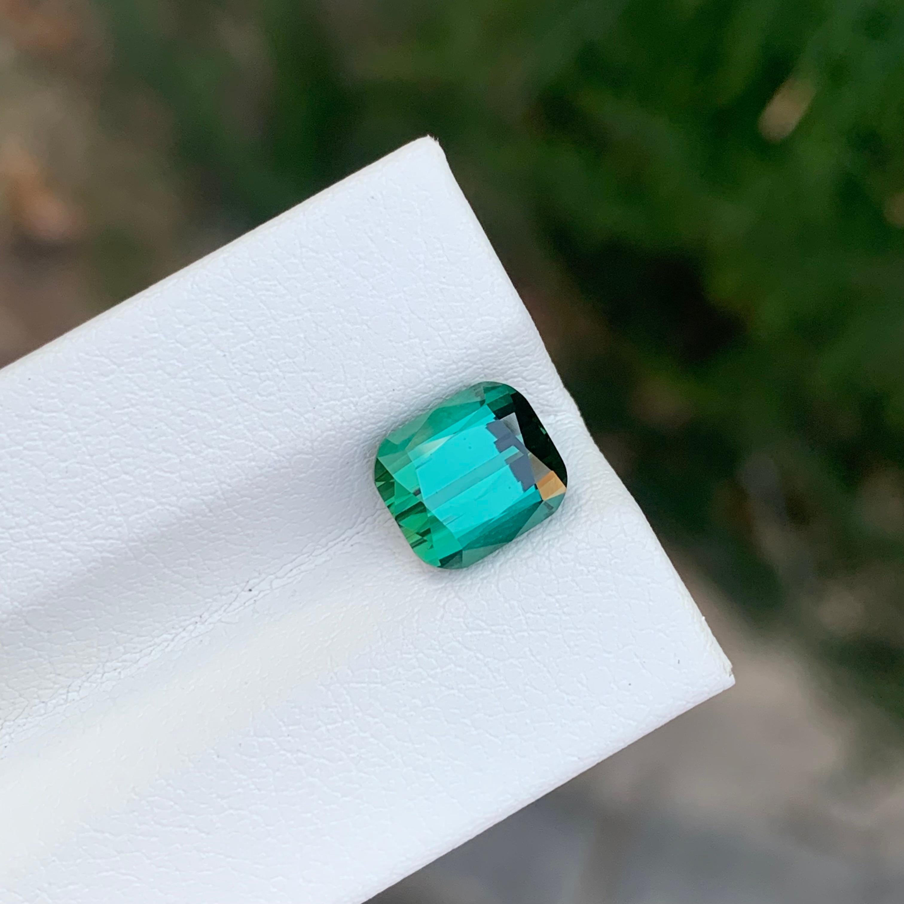 Taille coussin 2.95 Carat Natural Loose Blue Green Tourmaline Cushion Shape Gemstone (Tourmaline bleue verte en forme de coussin) en vente