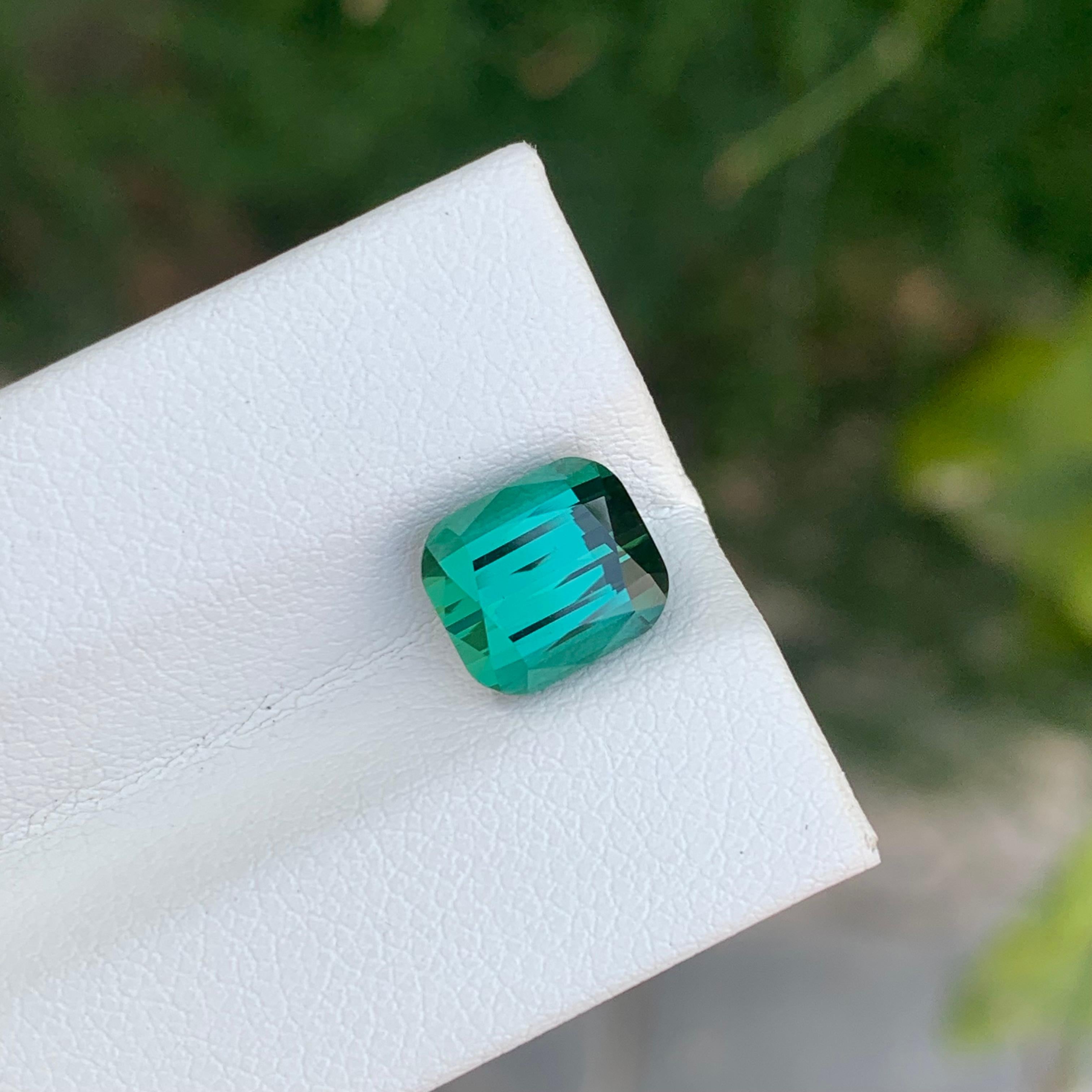 2.95 Carat Natural Loose Blue Green Tourmaline Cushion Shape Gemstone (Tourmaline bleue verte en forme de coussin) en vente 1