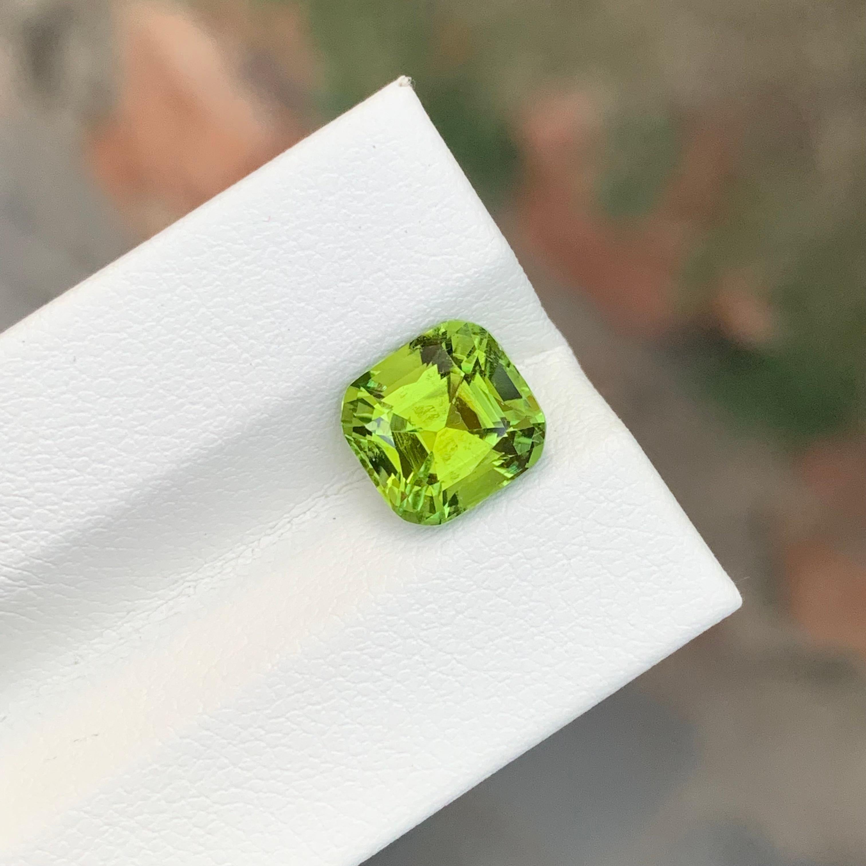2.95 Carat Natural Loose Green Tourmaline Cushion Shape Gem en vente 5