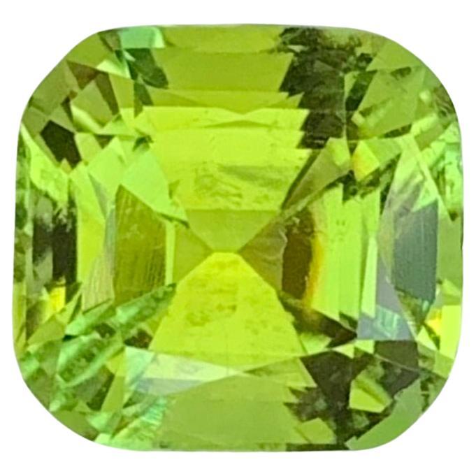 Gema natural suelta de turmalina verde de 2.95 quilates en forma de cojín