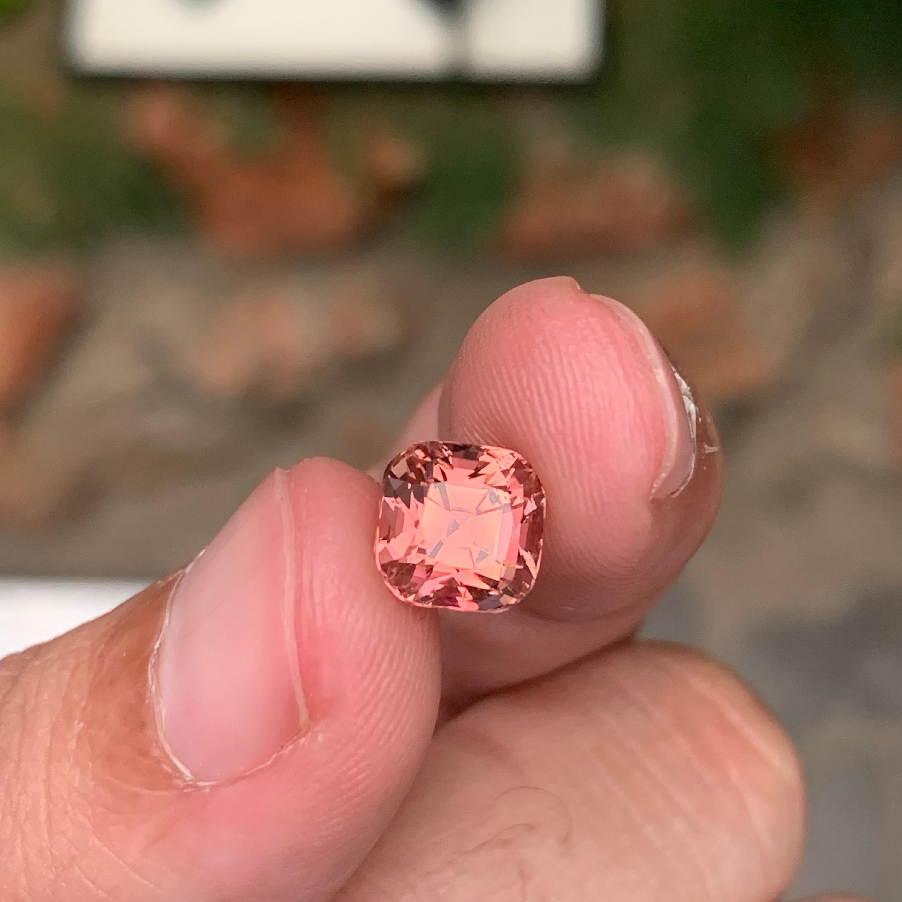 2,95 quilates turmalina rosa melocotón natural suelta gema cuadrada en forma de cojín en venta 2