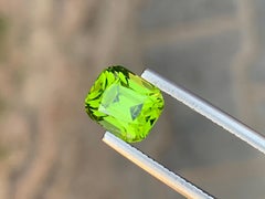 2.95 Carat Natural Loose Peridot Cushion Cut Gemstone
