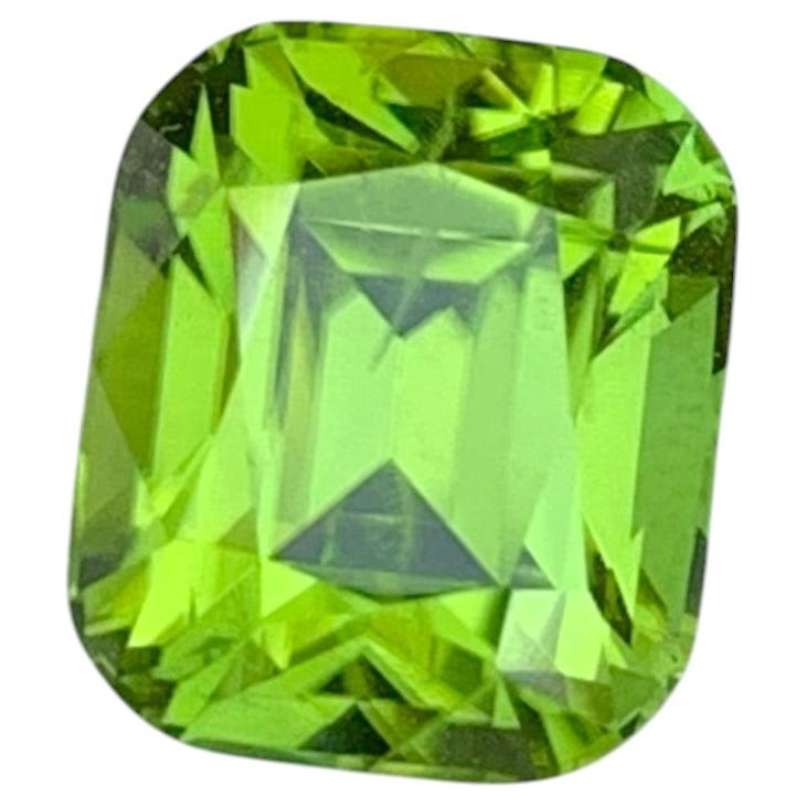 2.95 Carat Natural Loose Peridot Cushion Cut Gemstone For Sale