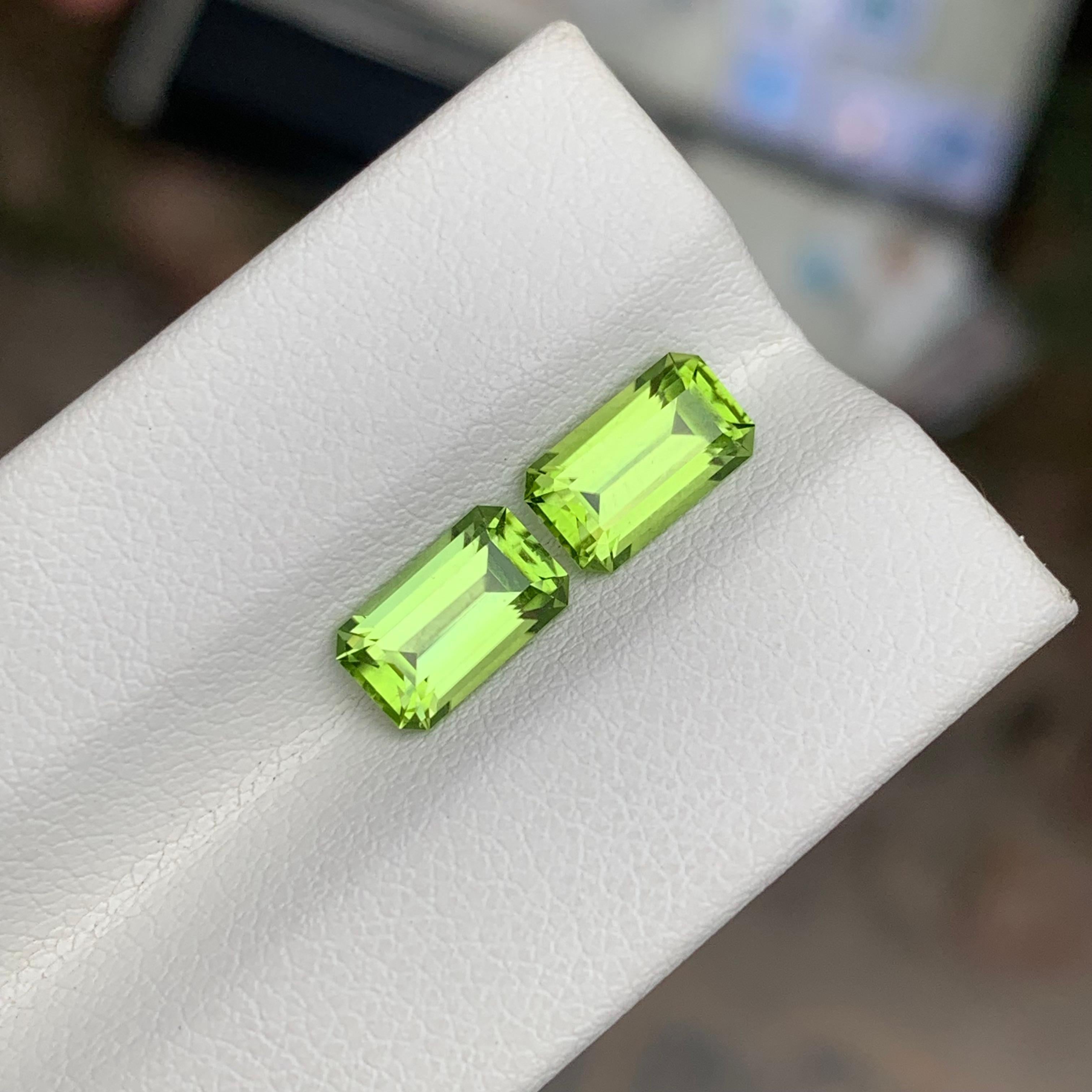 2.95 Carat Natural Loose Peridot Matching Pairs en vente 4
