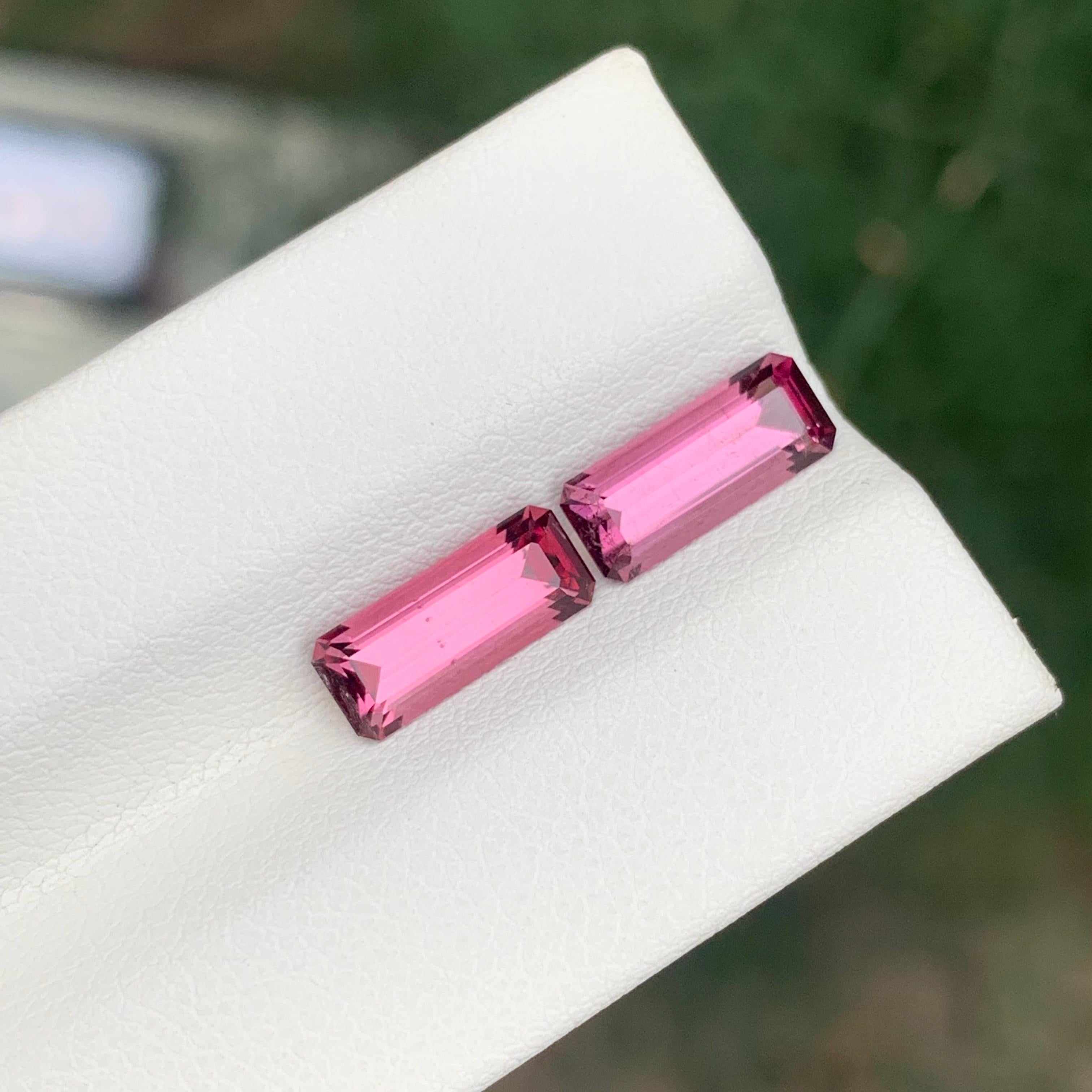 2.95 Carat Natural Loose Pink Tourmaline Pair Emerald Shape Gemstone (pierre précieuse en forme d'émeraude) Unisexe en vente