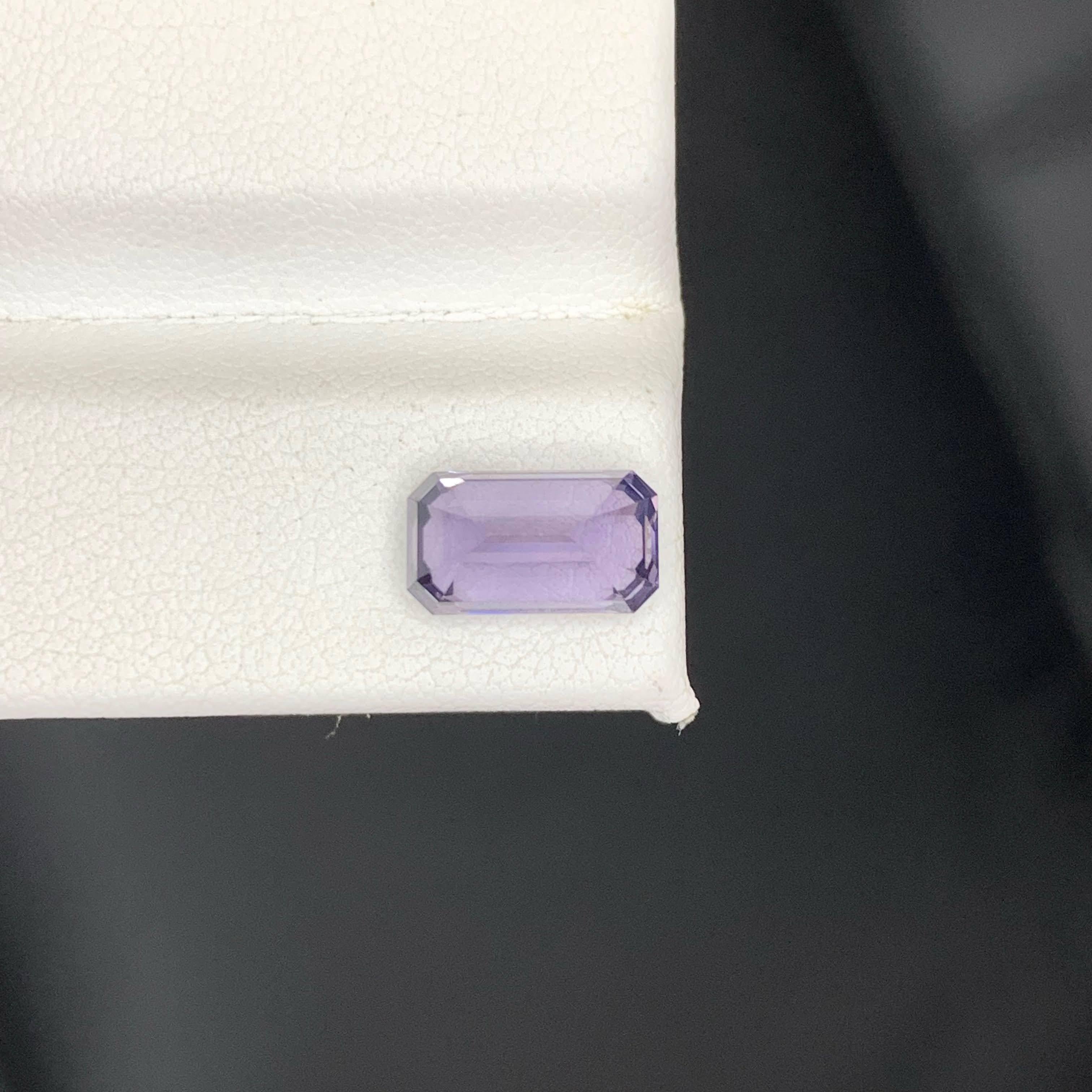 2,95 Karat natürlicher loser lila Spinell Stein Smaragdschliff tansanischer Edelstein im Angebot 4
