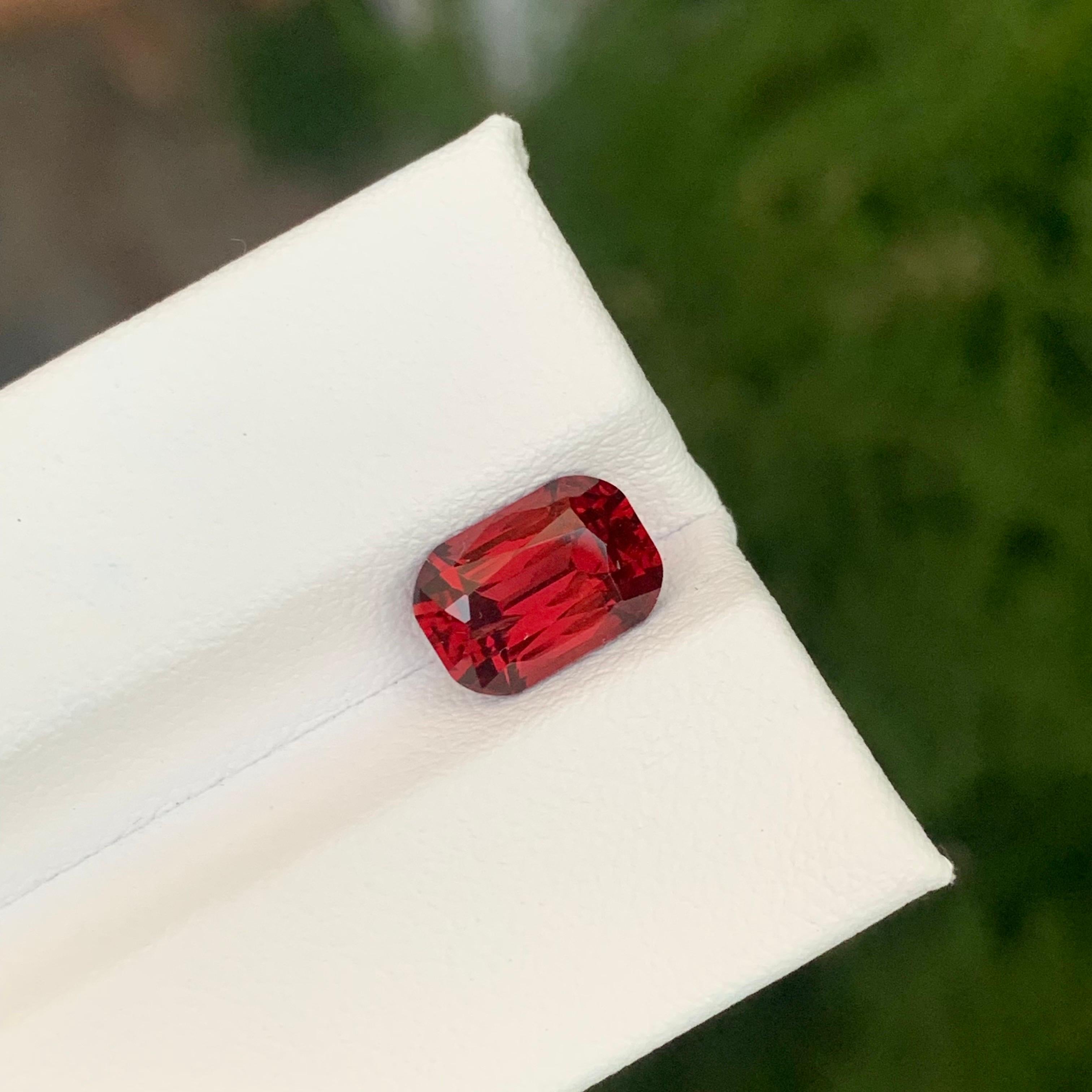 Gema suelta de granate rodolita natural de 2.95 quilates en forma de cojín en venta 5