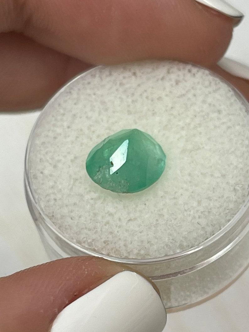 2.95 Carat Pastel Mint Green Colombian Emerald Oval Cut - May Birthstone Gem For Sale 1