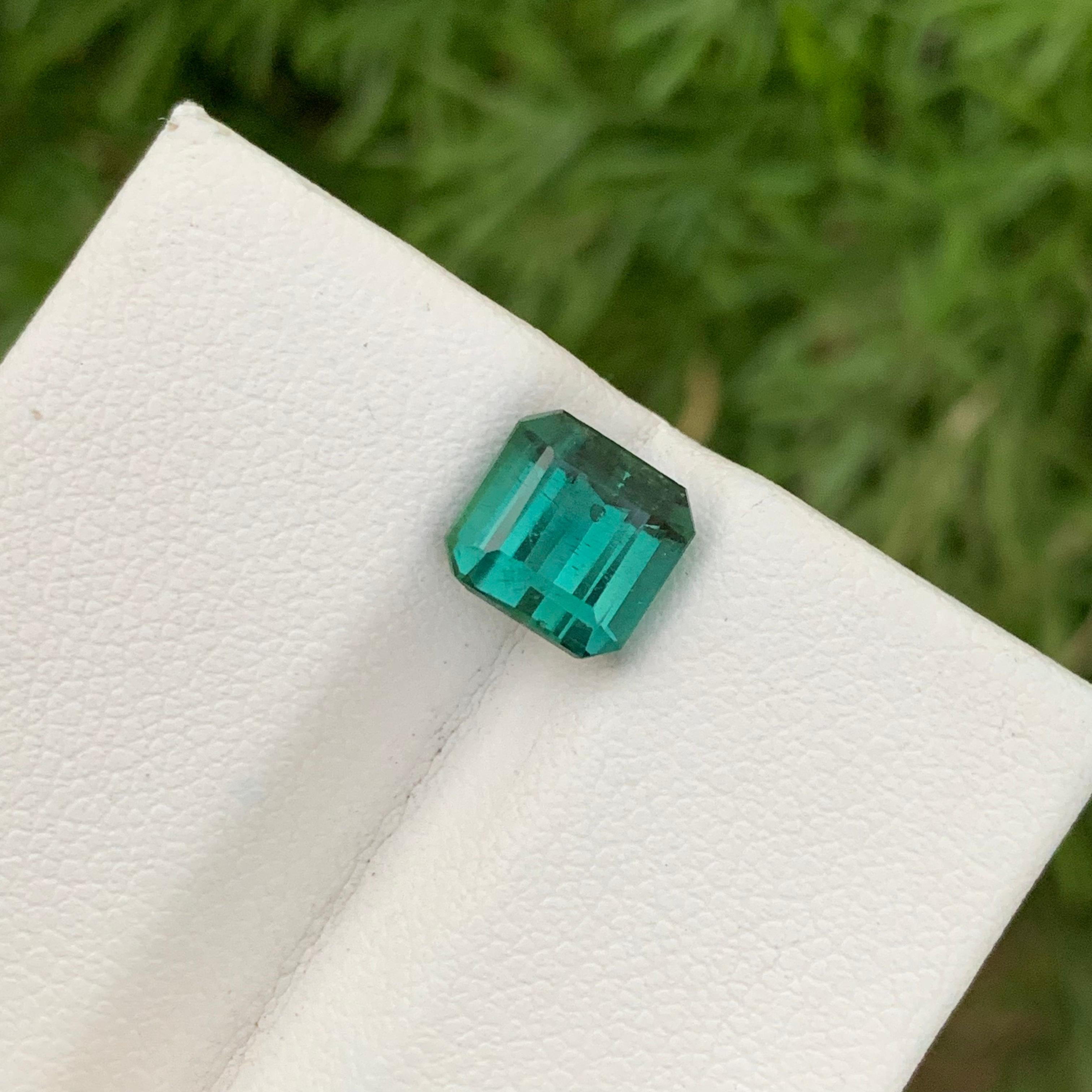 Women's or Men's 2.95 Carats Natural Loose Blueish Green Tourmaline Emerald Cut Ring Gemstone  For Sale