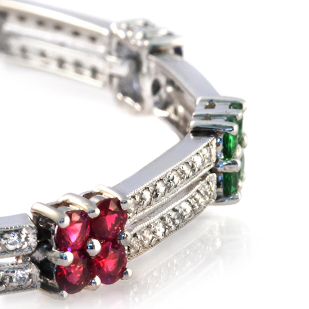 Bracelet en or blanc 18 carats avec saphirs multicolores 2,95 carats et diamants 0,82 carat Unisexe en vente