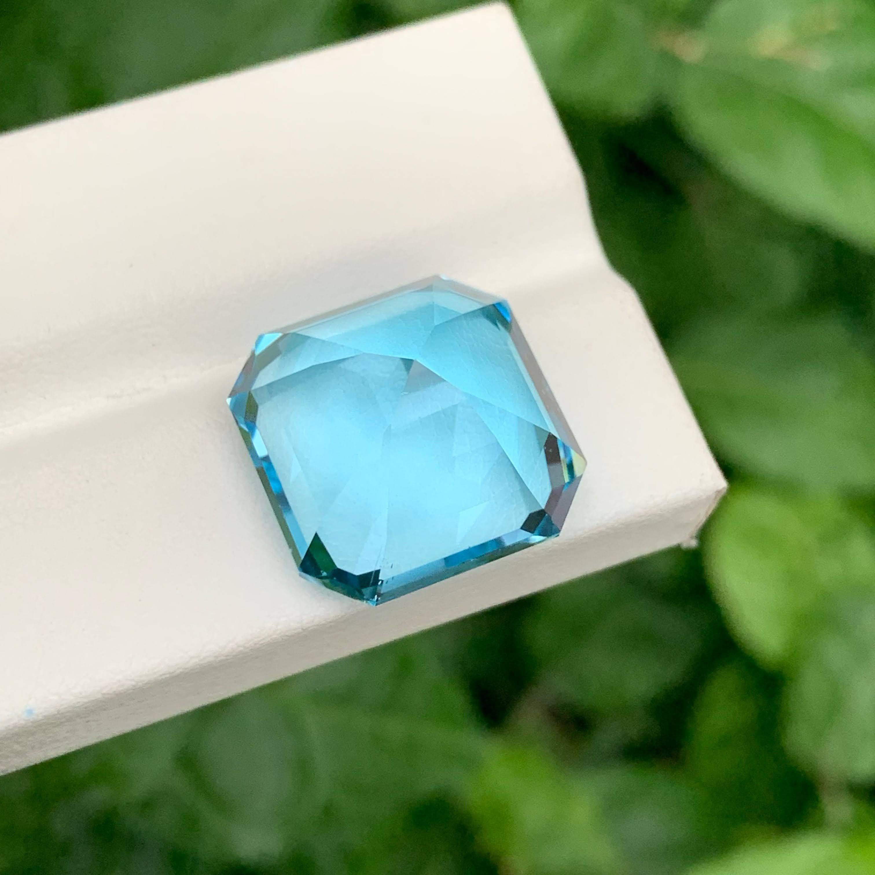 29.55 Carat Natural Loose Swiss Blue Topaz Asscher Cut Madagascar's Gemstone In New Condition For Sale In Bangkok, TH