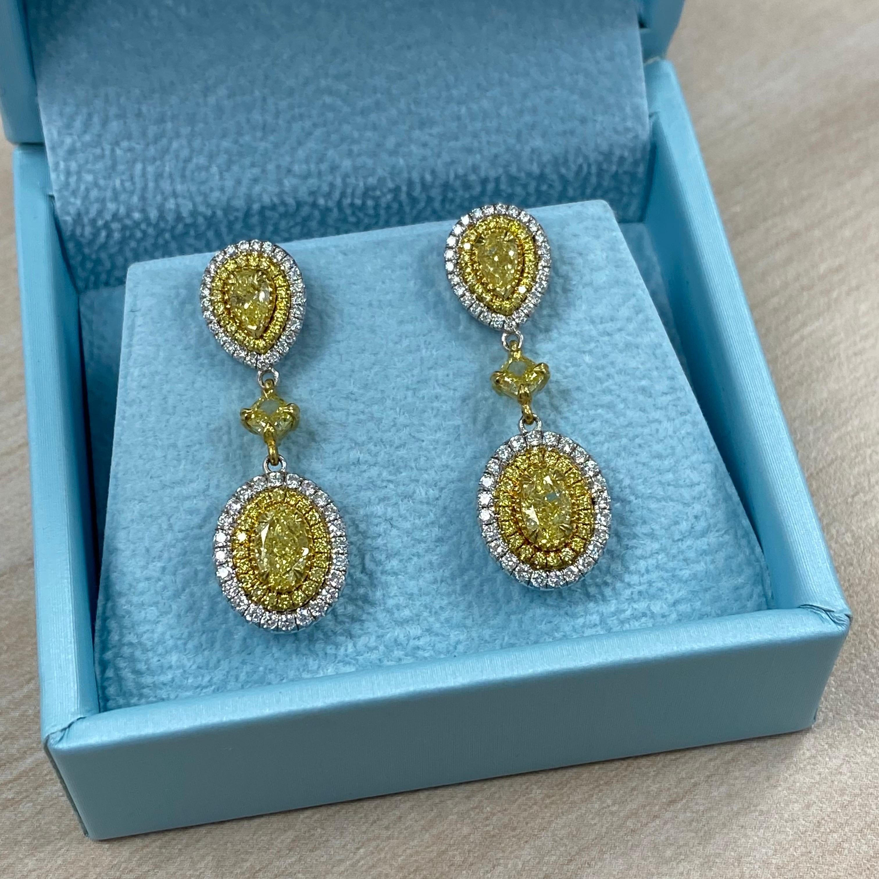 De las mujeres Pendientes colgantes de diamantes de 2,95 ct, corte ovalado amarillo fantasía natural, oro de dos tonos de 18k en venta