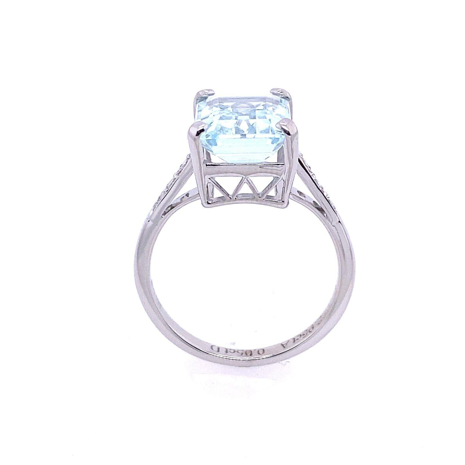 Women's 2.95ct Emerald Cut Aquamarine Set in 18ct White Gold Ring with Diamonds For Sale