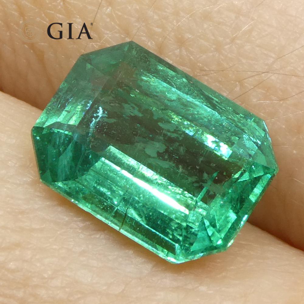 2.95ct Octagonal/Emerald Cut Green Emerald GIA Certified Zambia (F1) In New Condition For Sale In Toronto, Ontario