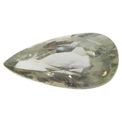 2.95ct Pear Shape Green Sapphire from Tanzania (saphir vert en forme de poire de Tanzanie)