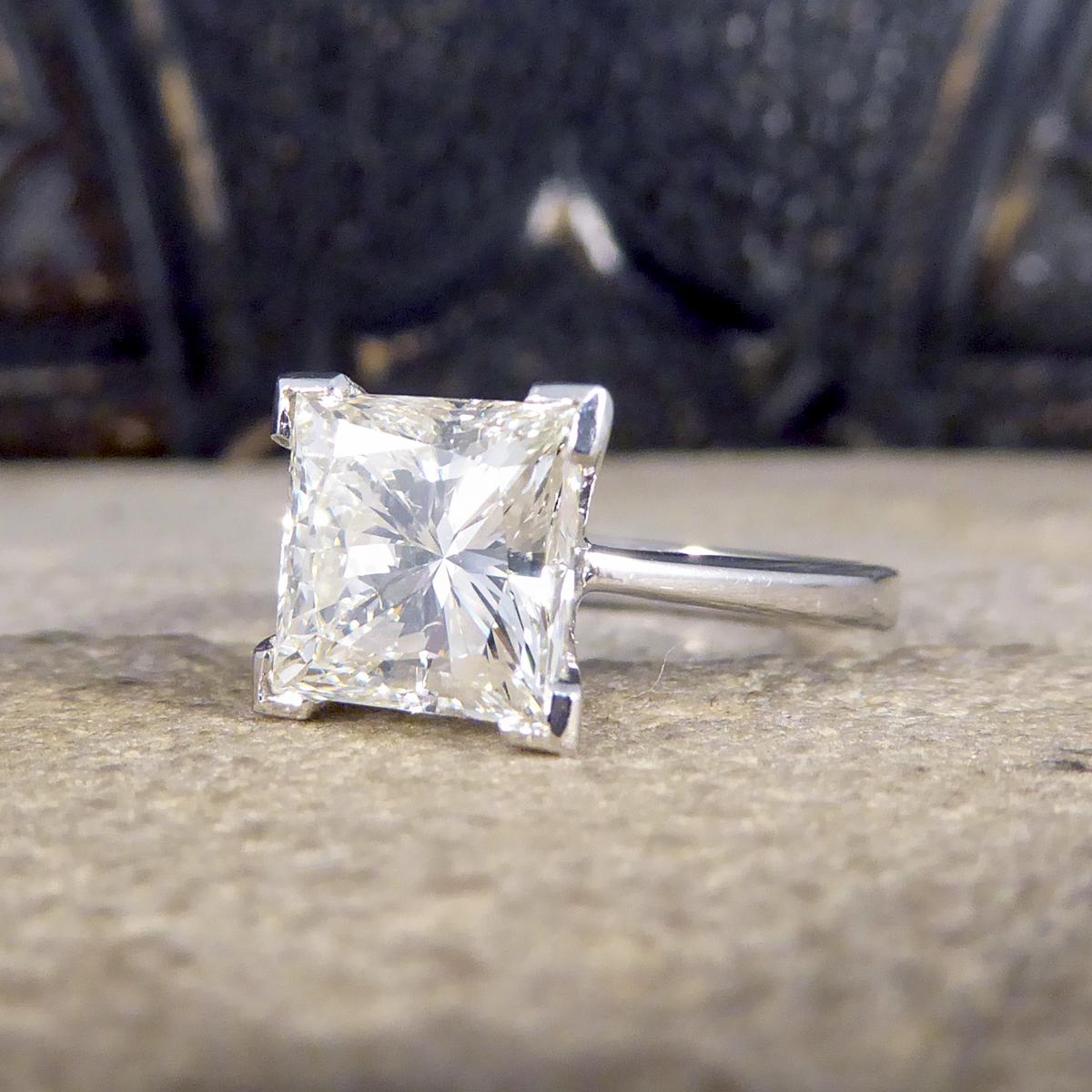 princess cut diamond engagement rings uk