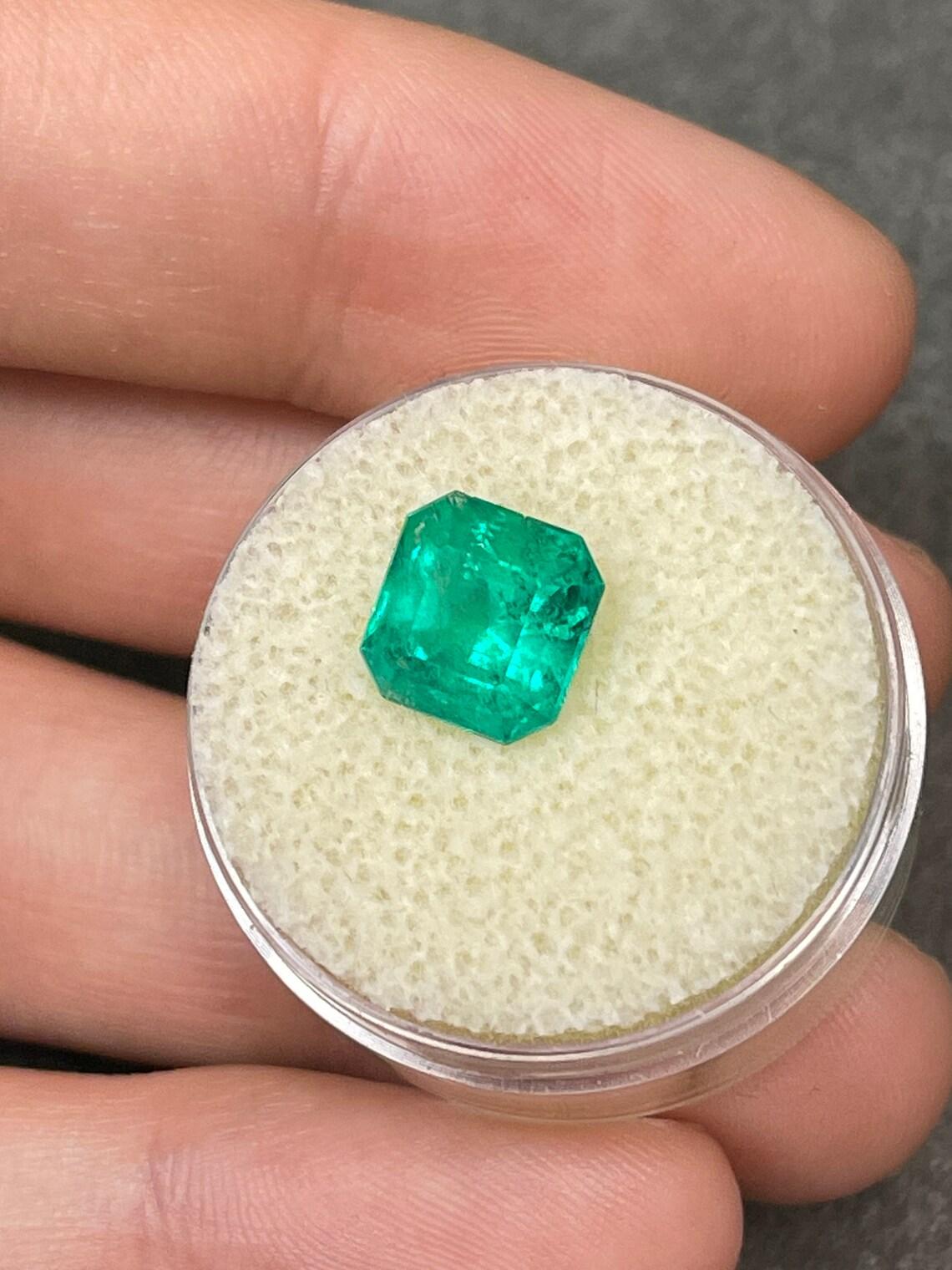 2,95 ct Esmeralda Muzo corte Asscher verde medio rica genuina piedra de nacimiento de mayo Moderno en venta