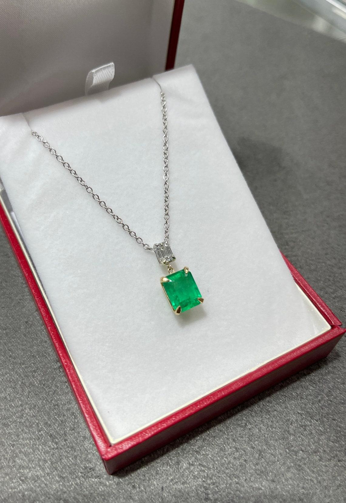 Emerald Cut 2.95tcw 18K Colombian Emerald & Emerald Diamond Dangle Necklace For Sale