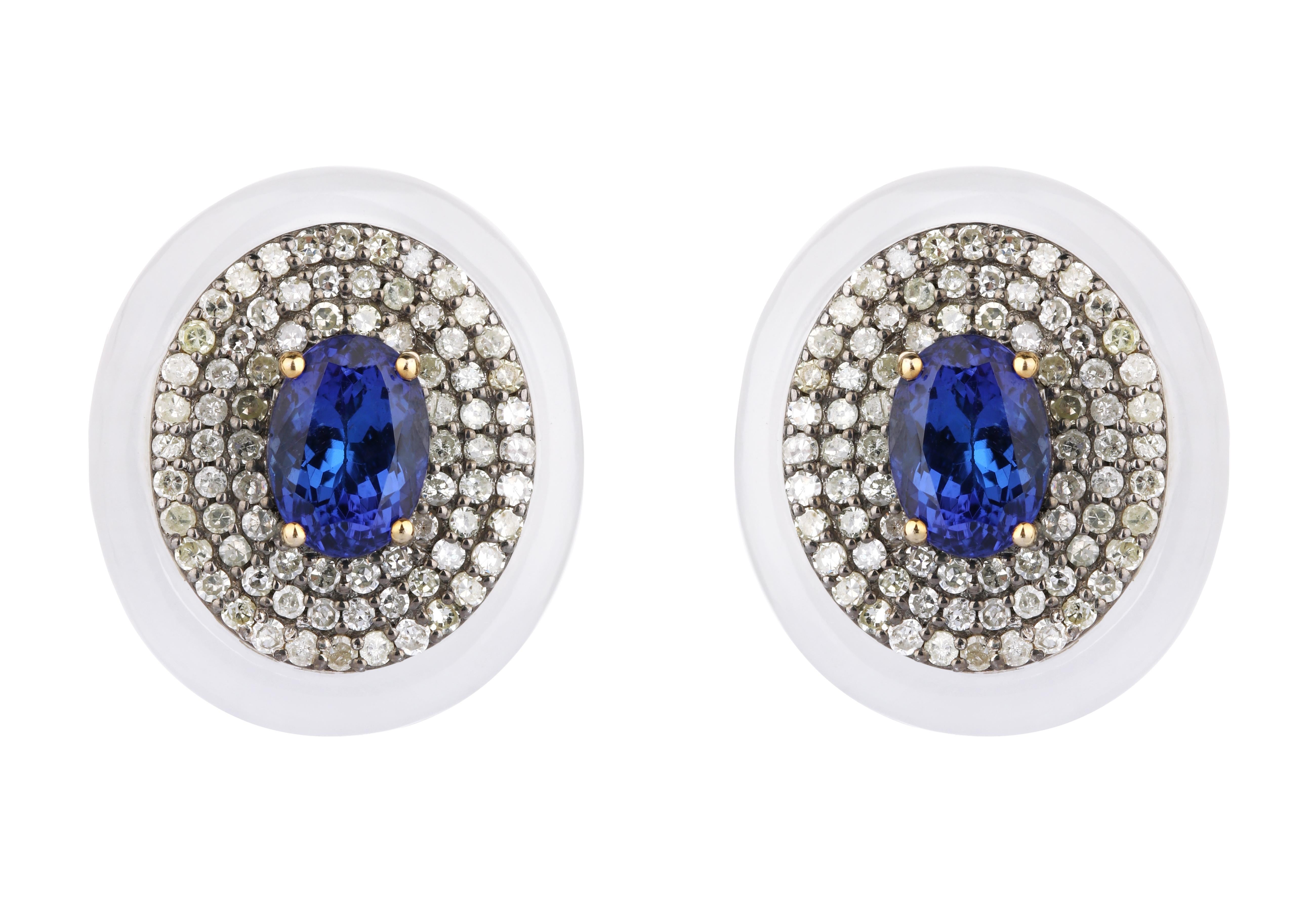2.96 Carat Diamond, Tanzanite, and Chalcedony Stud Earrings In New Condition For Sale In Jaipur, IN