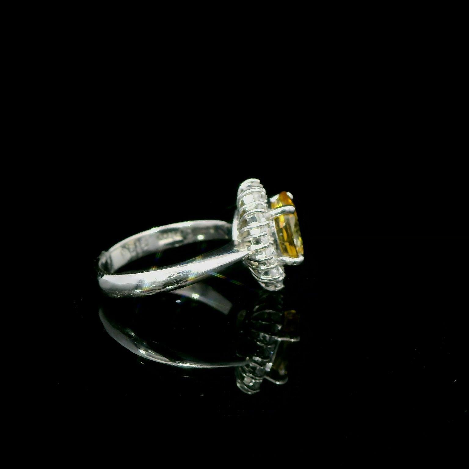 2.96 Carat Yellow Sapphire and Diamond 18K Gold Ring For Sale 2