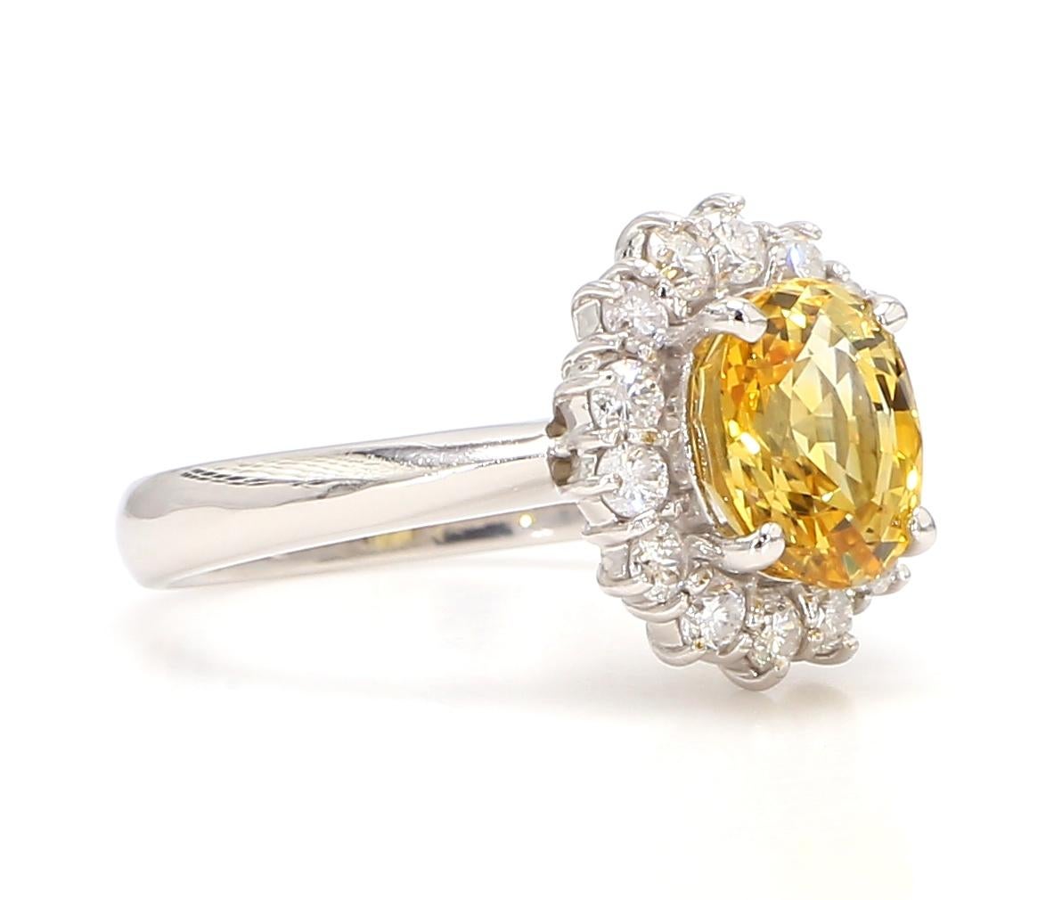 Women's 2.96 Carat Yellow Sapphire and Diamond 18K Gold Ring For Sale