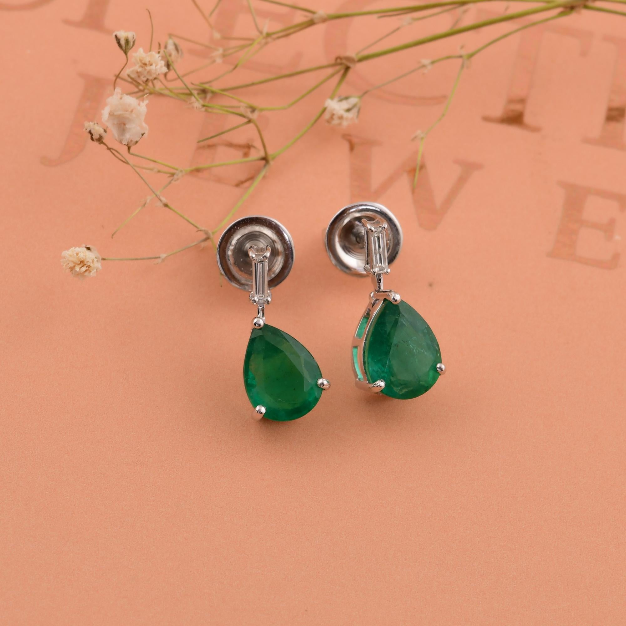 2,96 Karat sambischer Smaragd-Ohrringe 0,12 Karat SI/H Diamant 14 Karat Weißgold (Moderne) im Angebot
