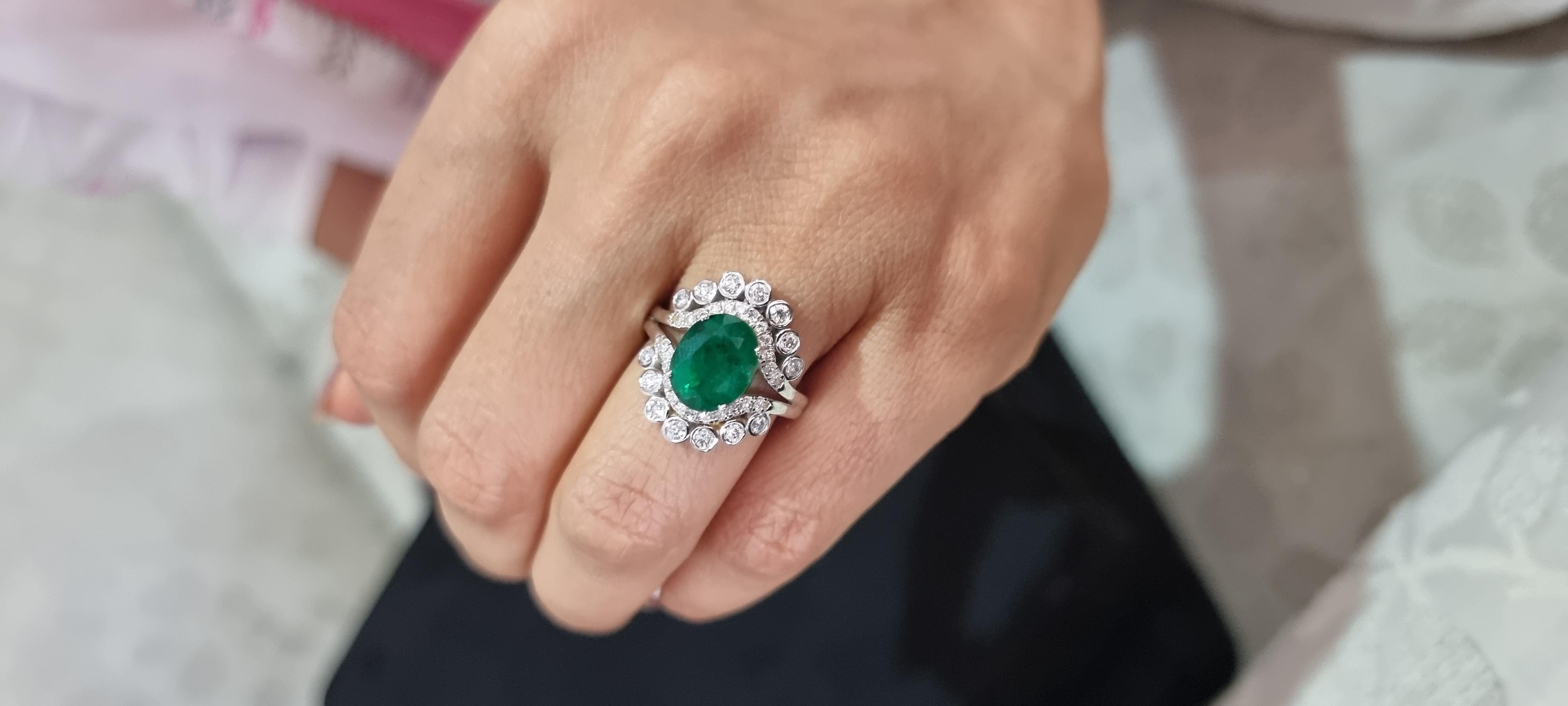 2.96 carats Natural Zambian Emerald Ring with Diamonds 0.65 carats  and 14k Gold For Sale 1