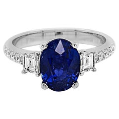 2.96 Carats Sapphire and White Diamond White Gold Ring