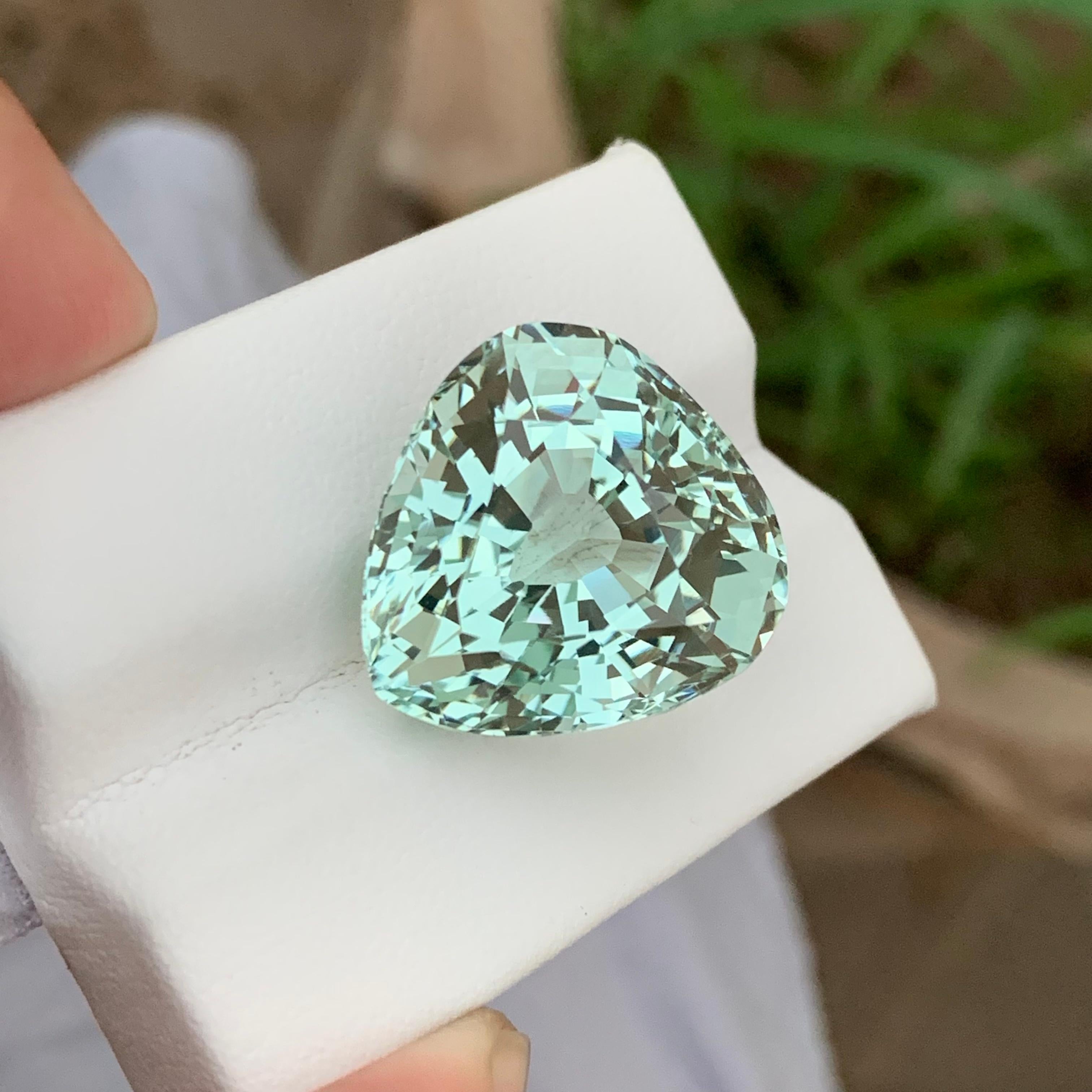 29.65 Carats Stunning Natural Loose Green Aquamarine Pear Shape From Africa Mine For Sale 7