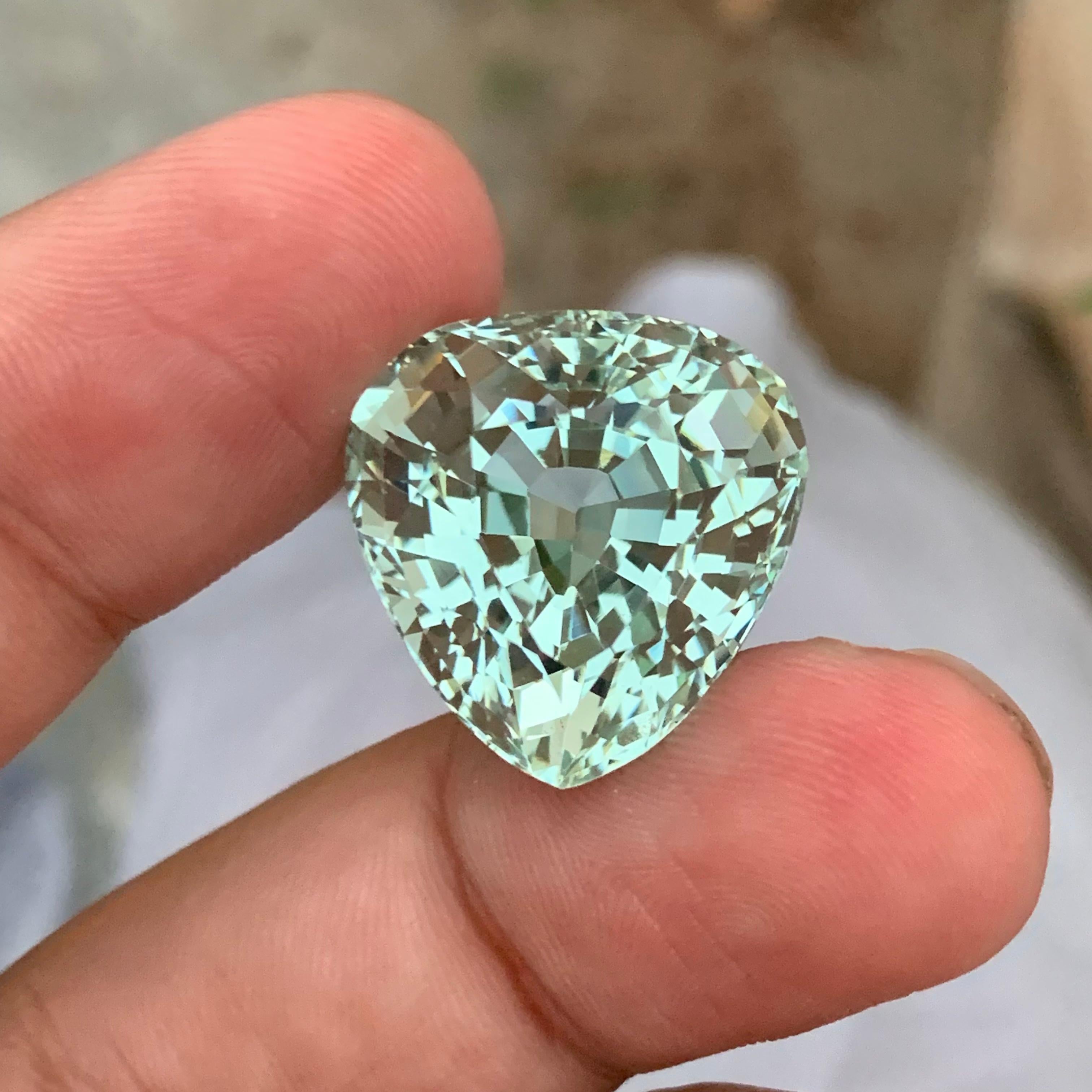 29.65 Carats Stunning Natural Loose Green Aquamarine Pear Shape From Africa Mine For Sale 3