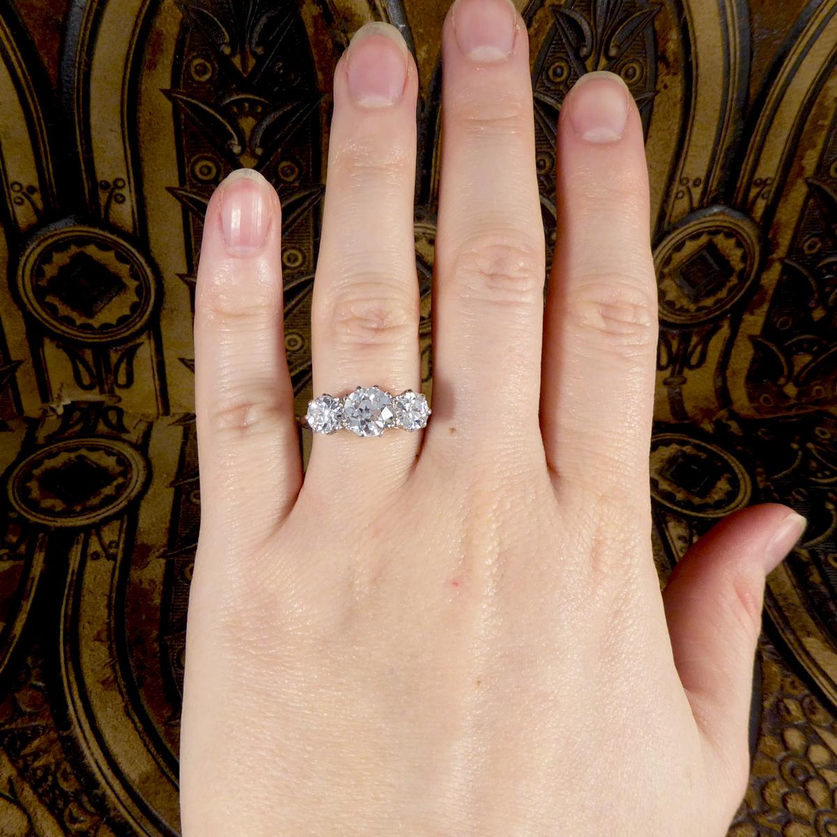2.96 Carat Old European Cut Diamond Three-Stone Ring Set in Platinum In Good Condition In Yorkshire, West Yorkshire