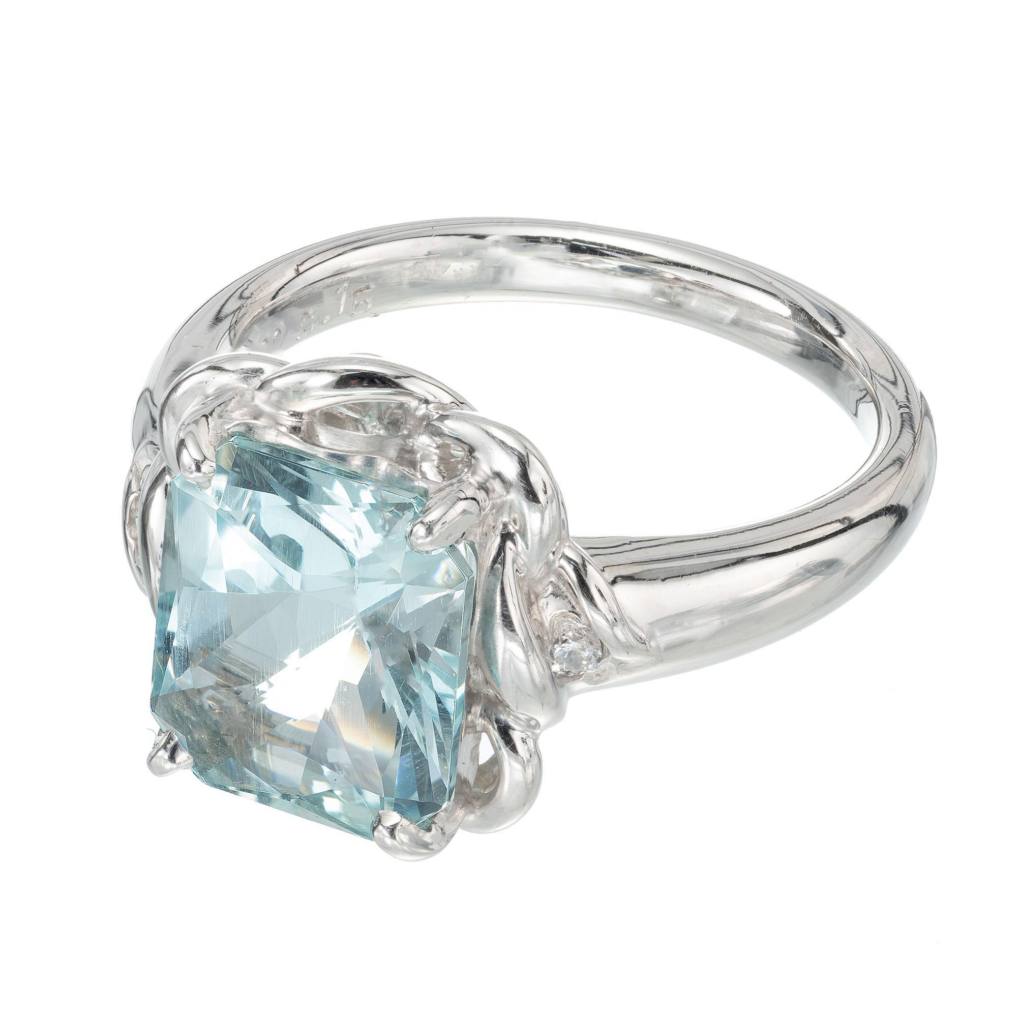 Round Cut 2.97 Carat Aquamarine Diamond Platinum Ring For Sale