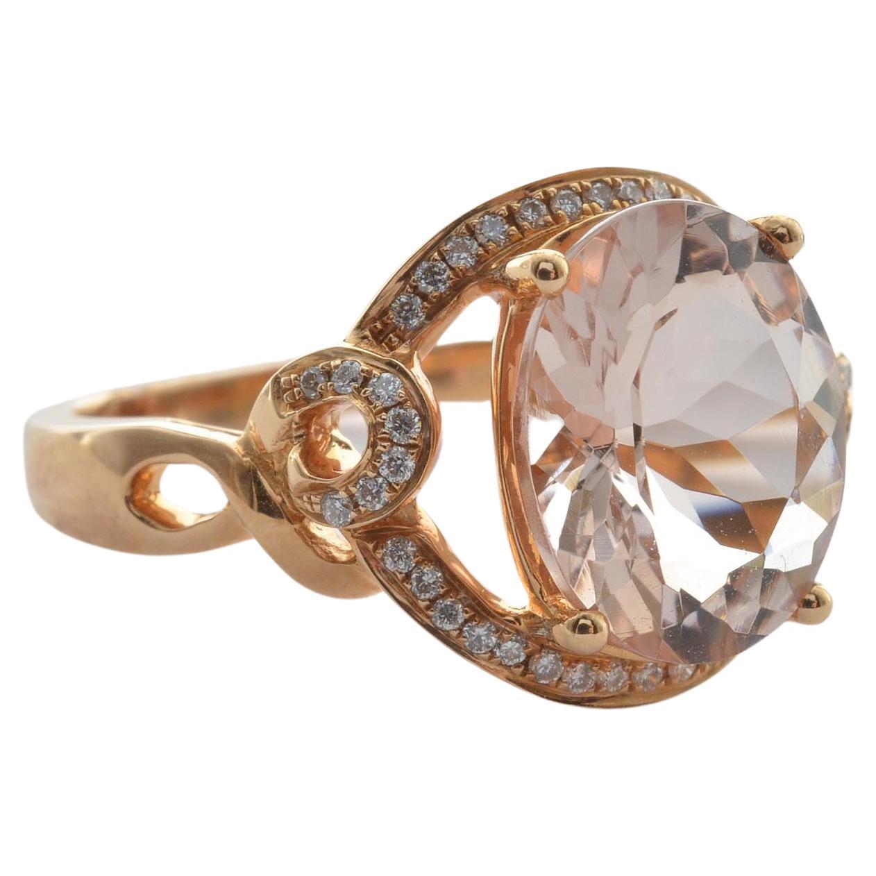 2.97 Carat Morganite and Diamond Ring in 18 Karat Rose Gold For Sale